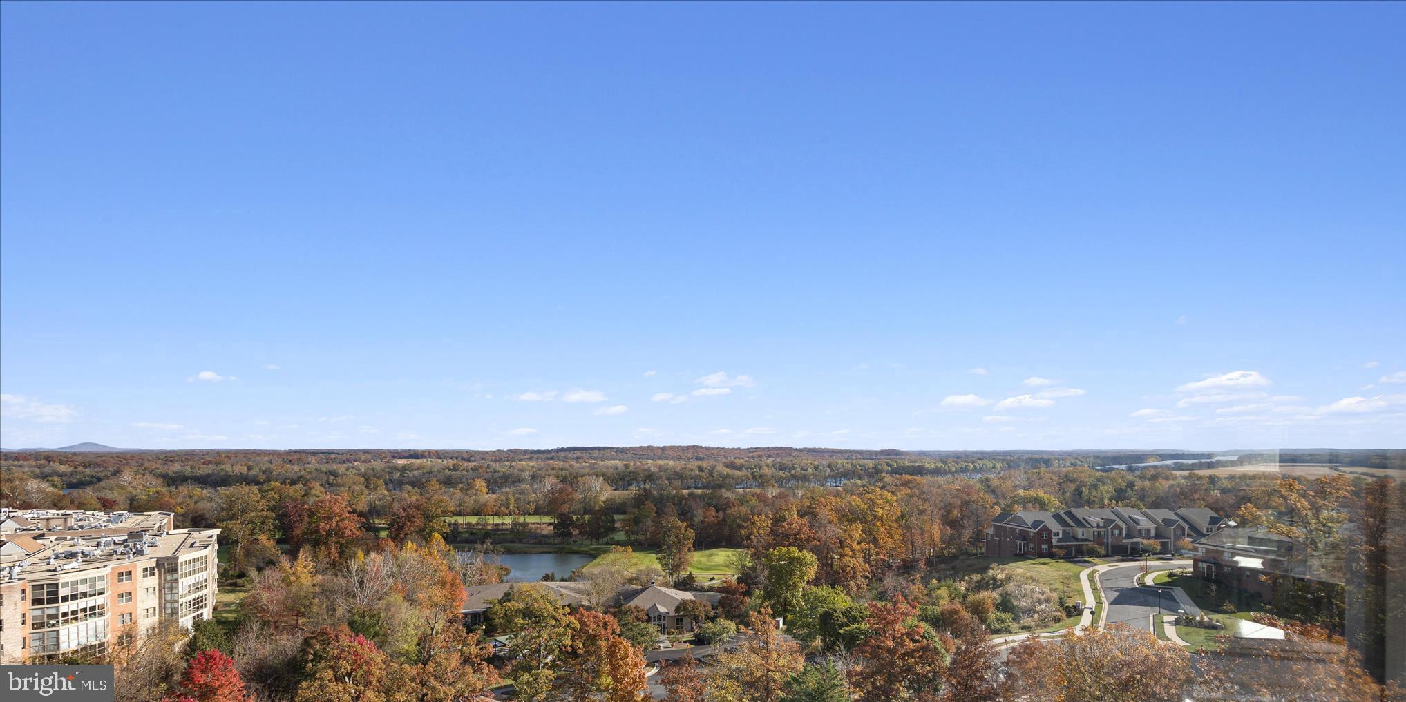 LANSDOWNE WOODS - Residential