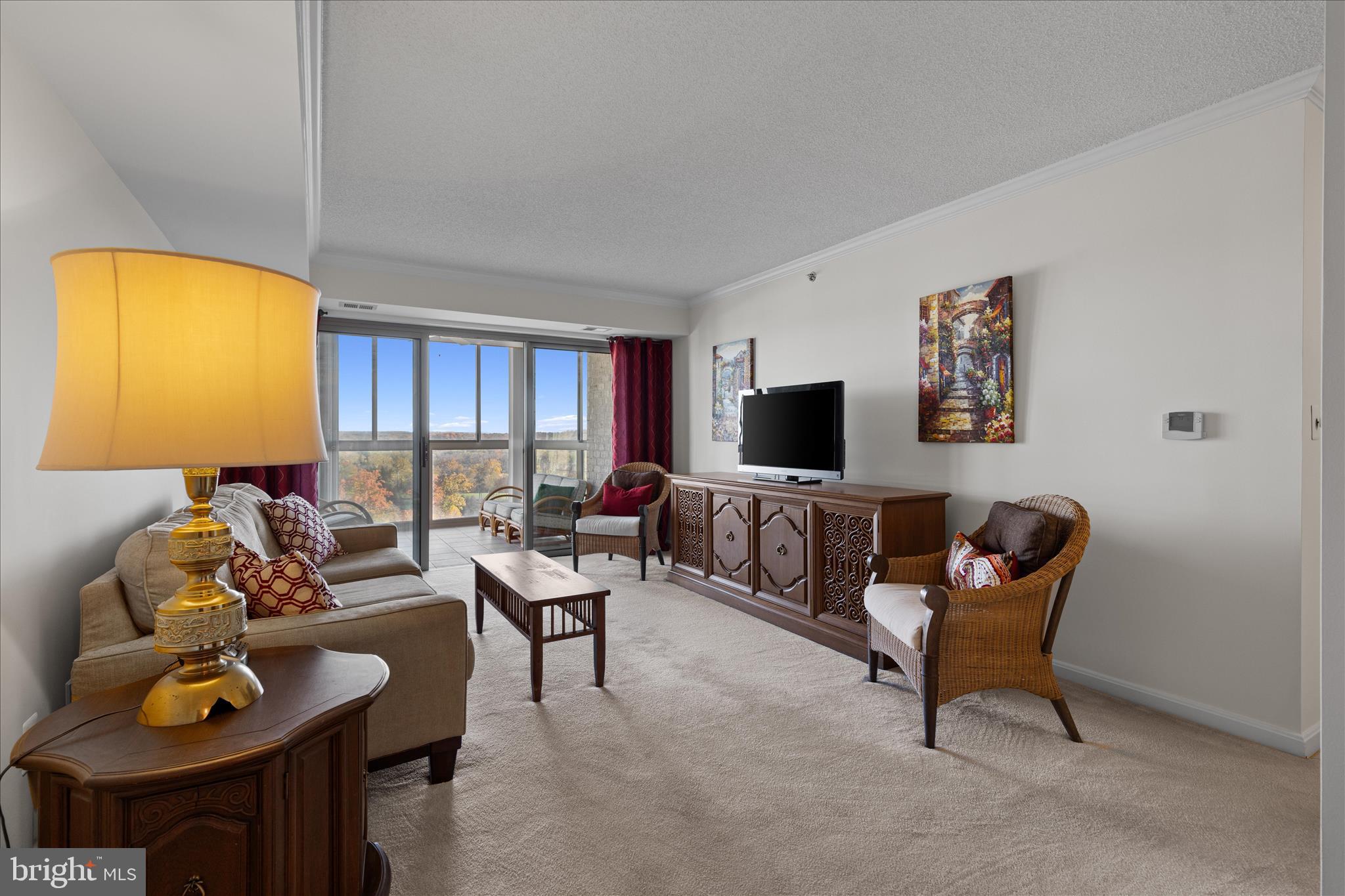 LANSDOWNE WOODS - Residential