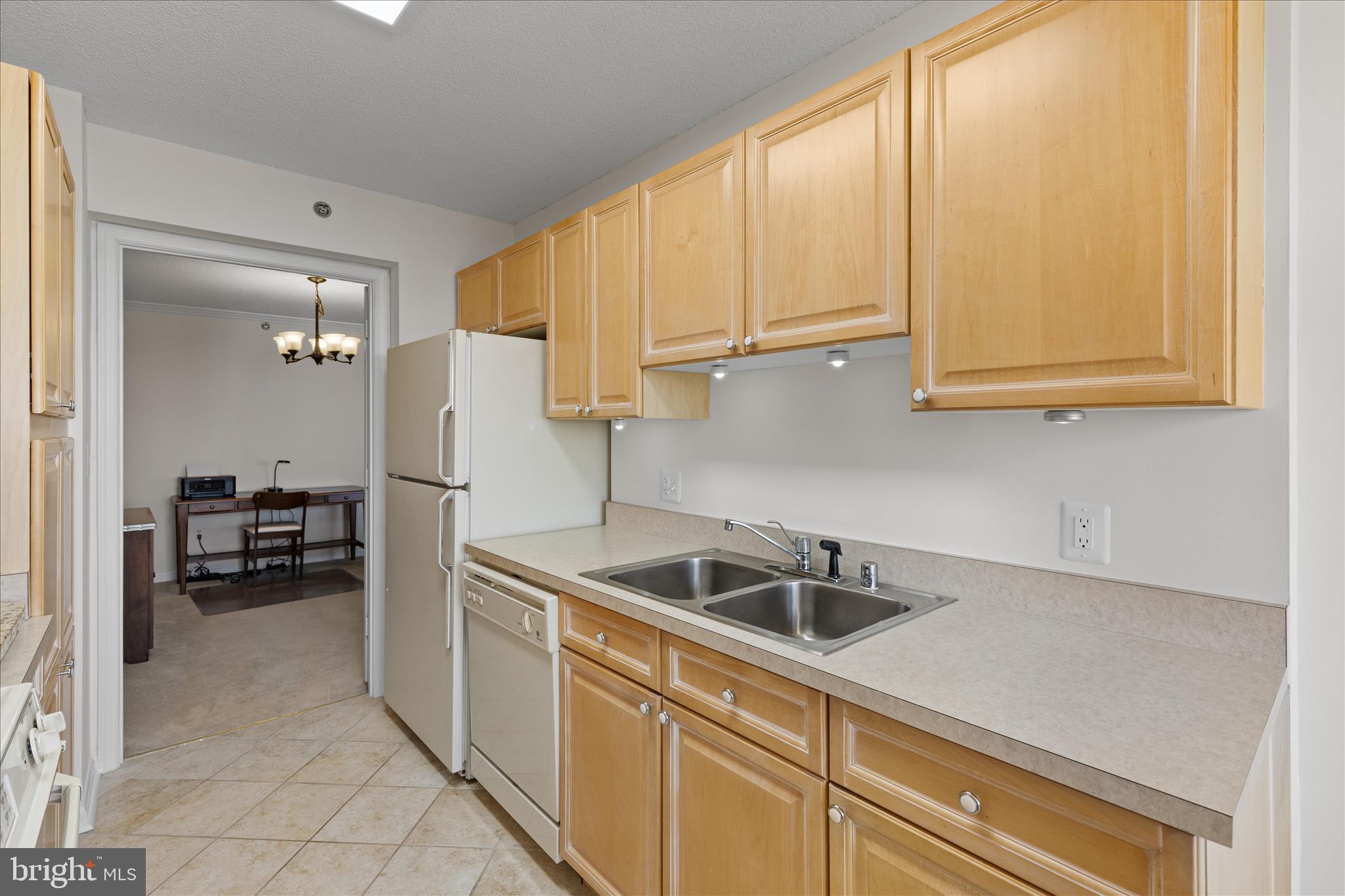 LANSDOWNE WOODS - Residential