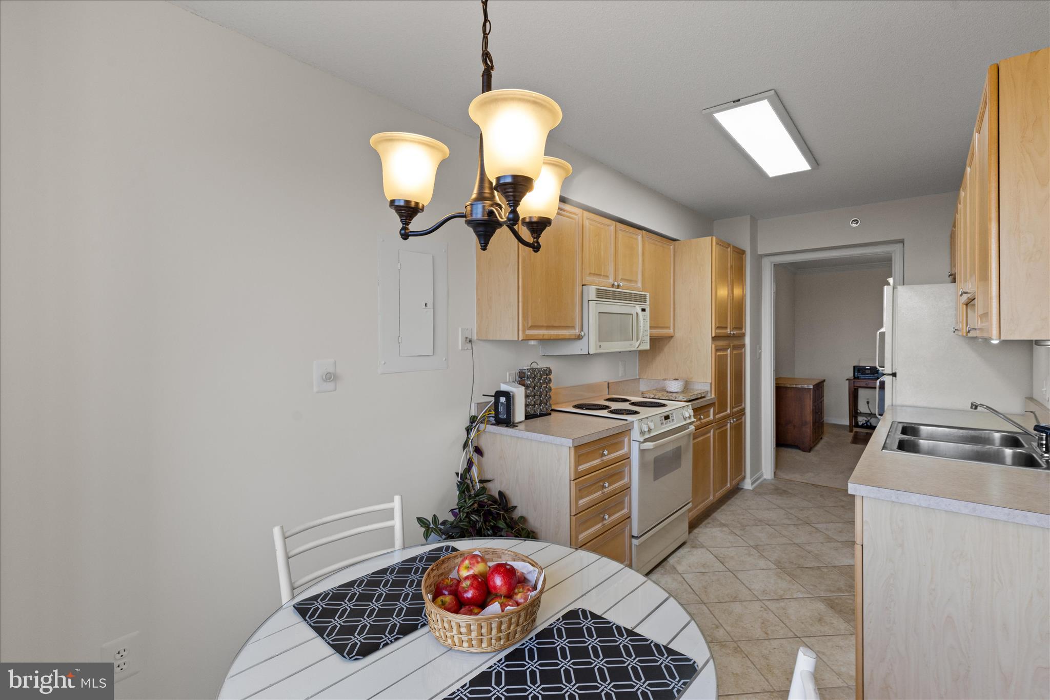 LANSDOWNE WOODS - Residential