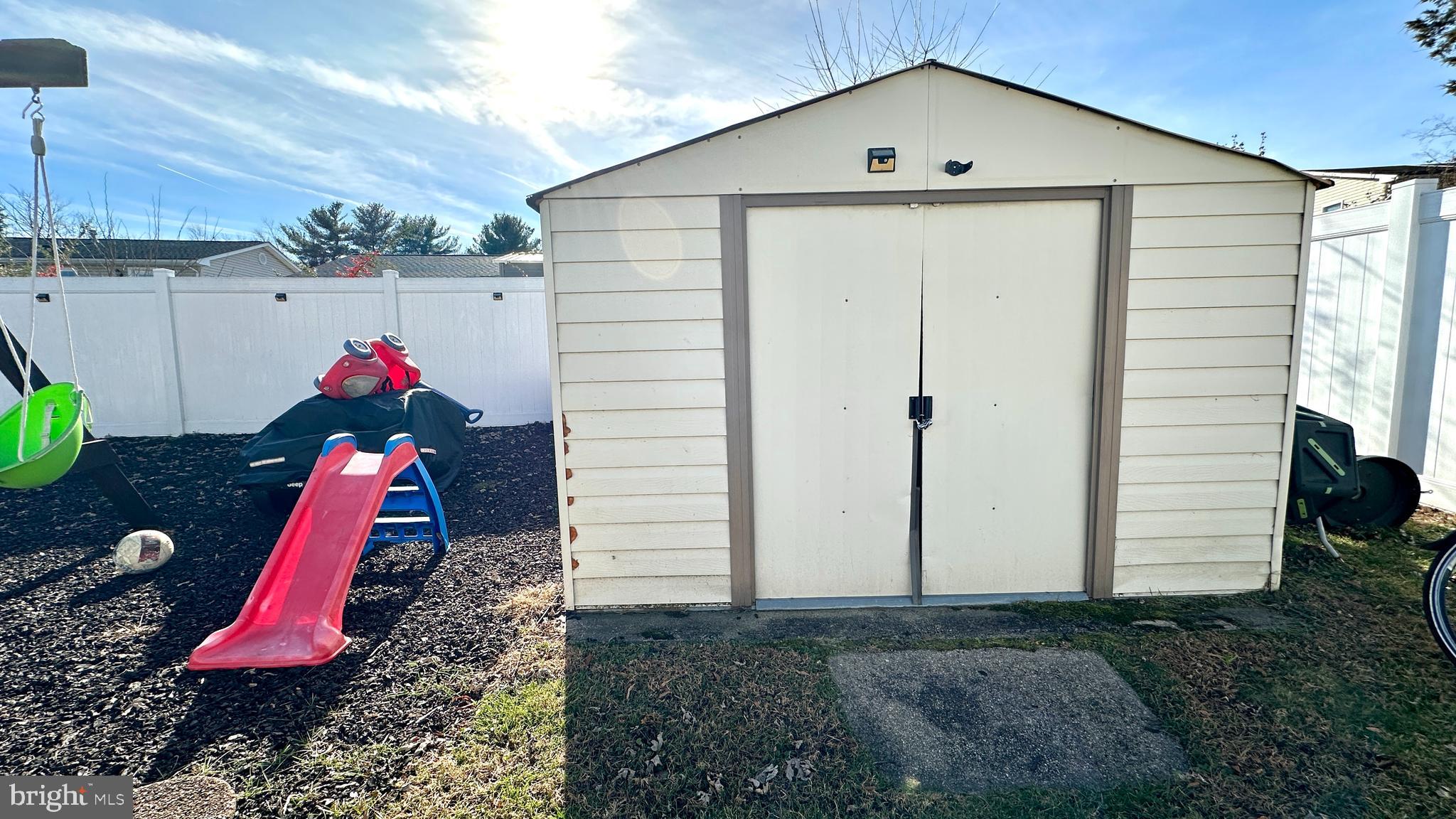 THE PROVINCES - Residential