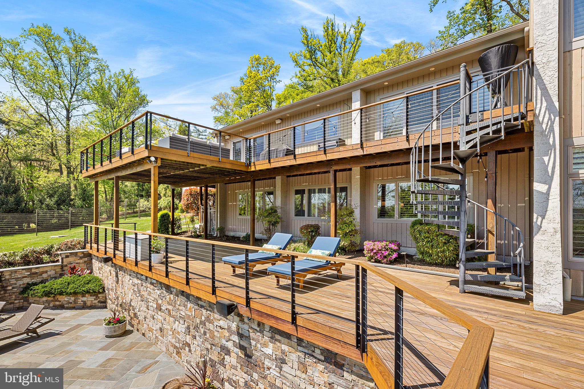 YELLOW SPRINGS EST - Residential