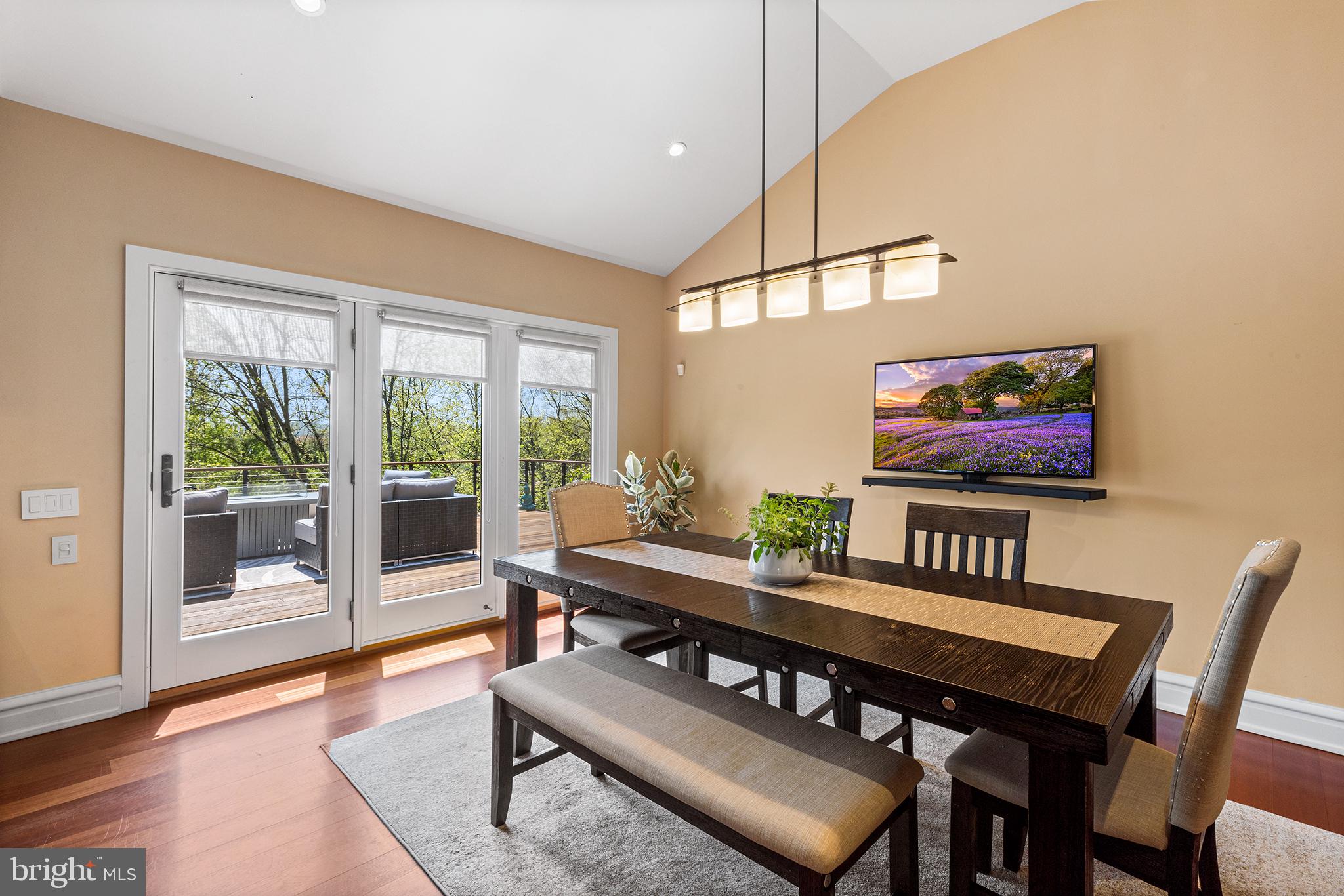 YELLOW SPRINGS EST - Residential