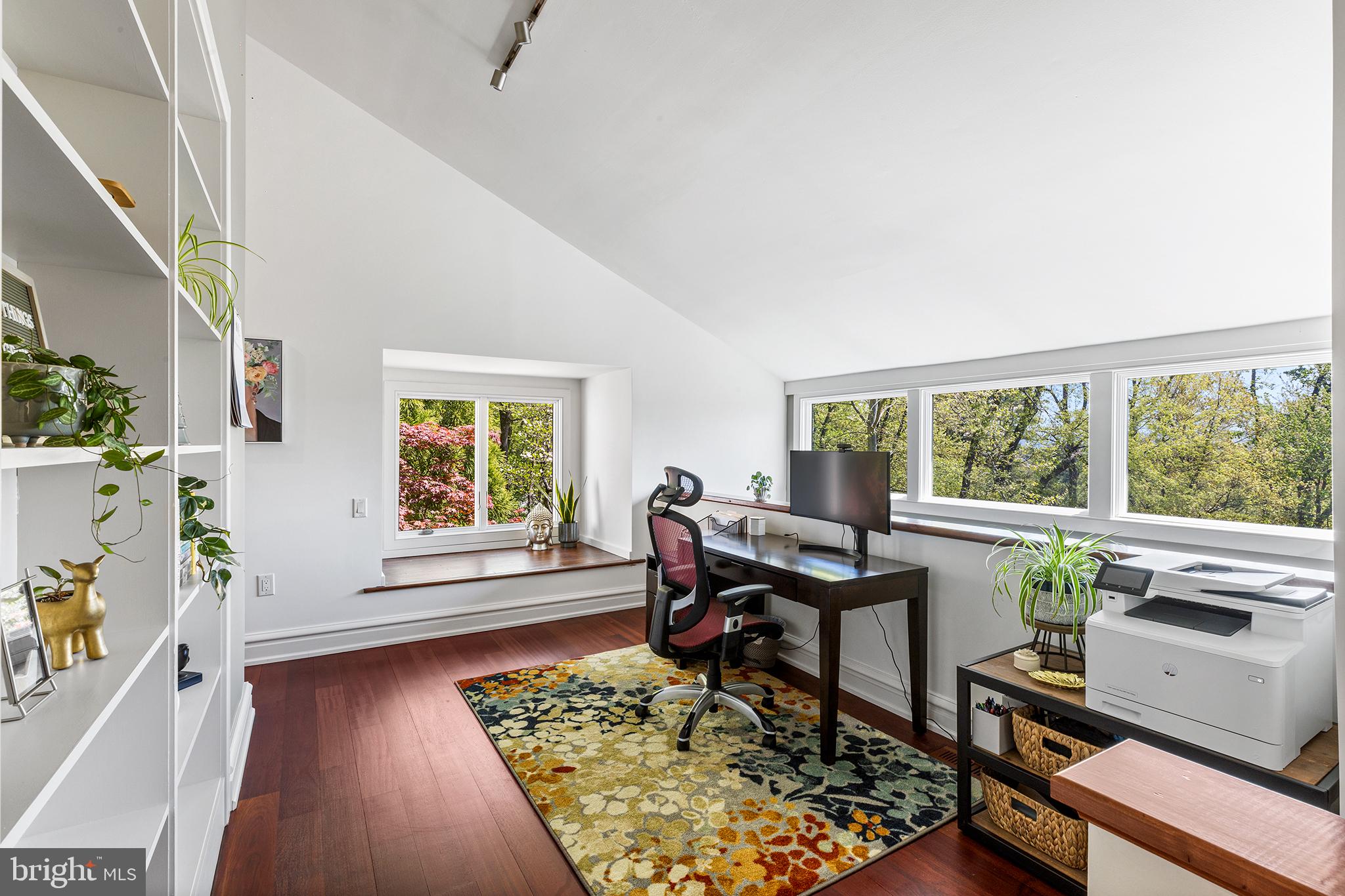 YELLOW SPRINGS EST - Residential