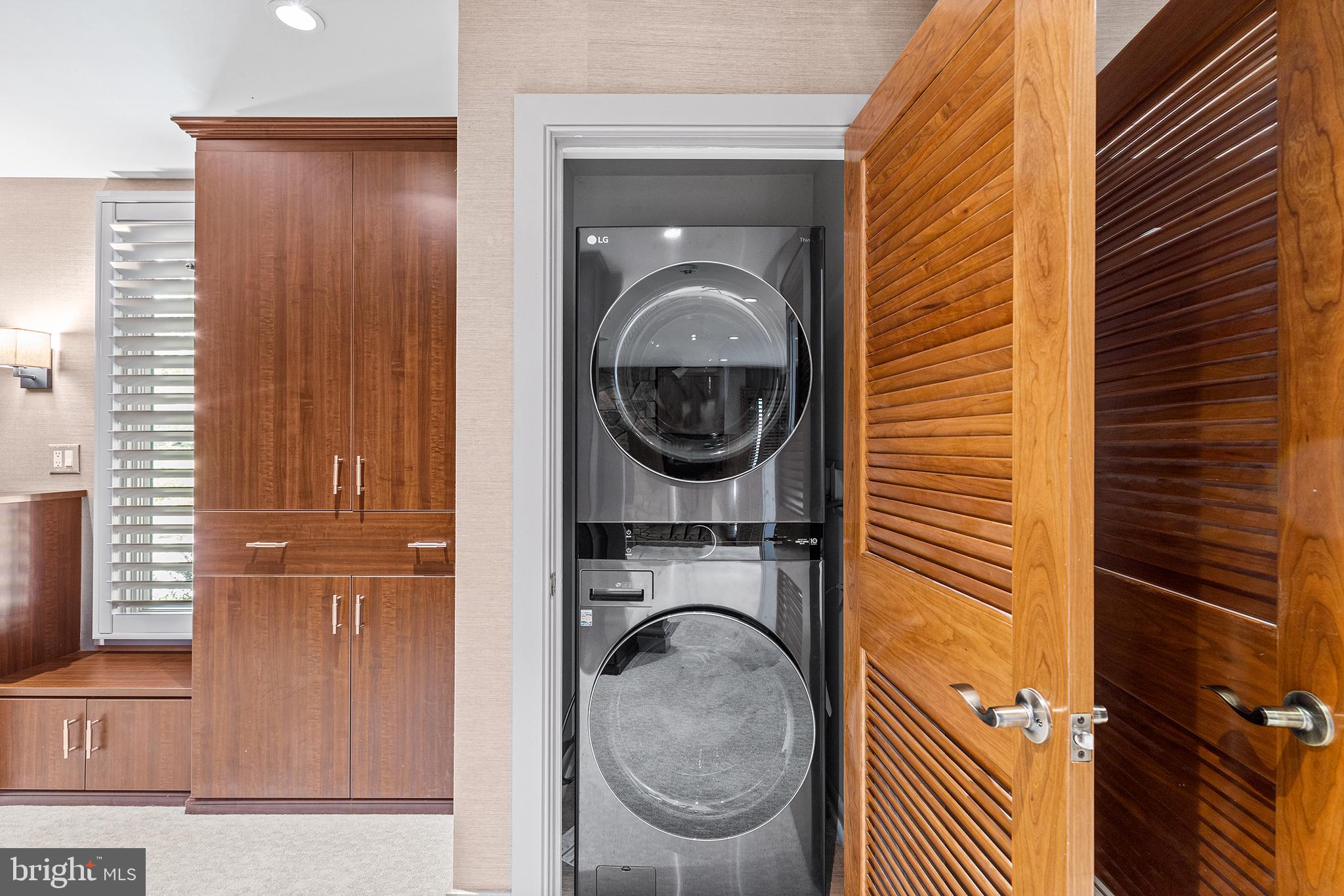 YELLOW SPRINGS EST - Residential