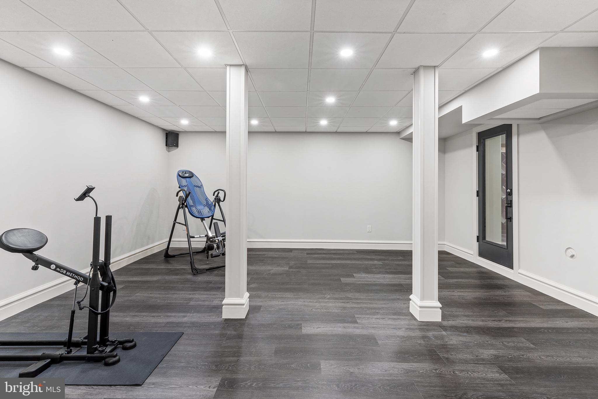 YELLOW SPRINGS EST - Residential