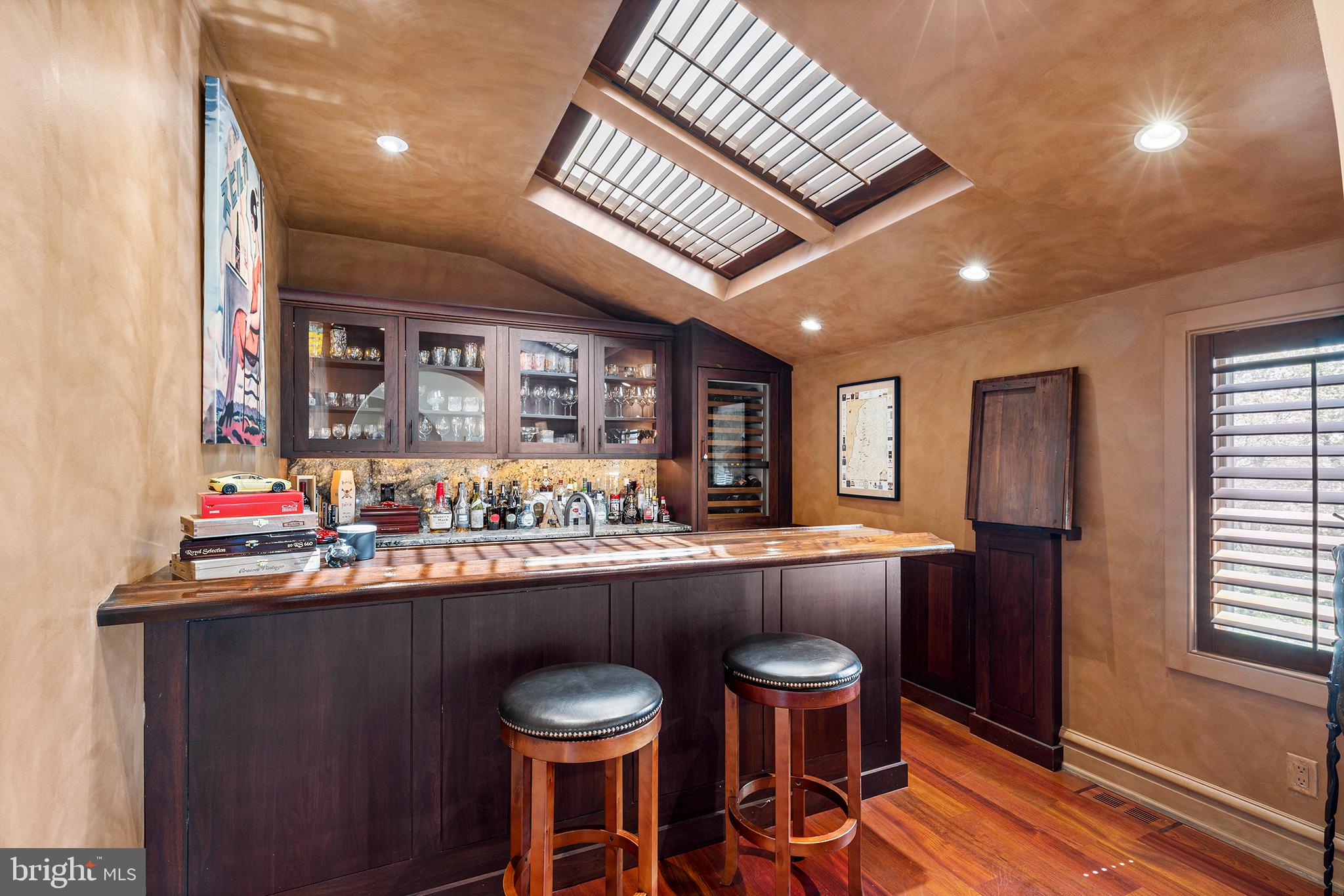 YELLOW SPRINGS EST - Residential