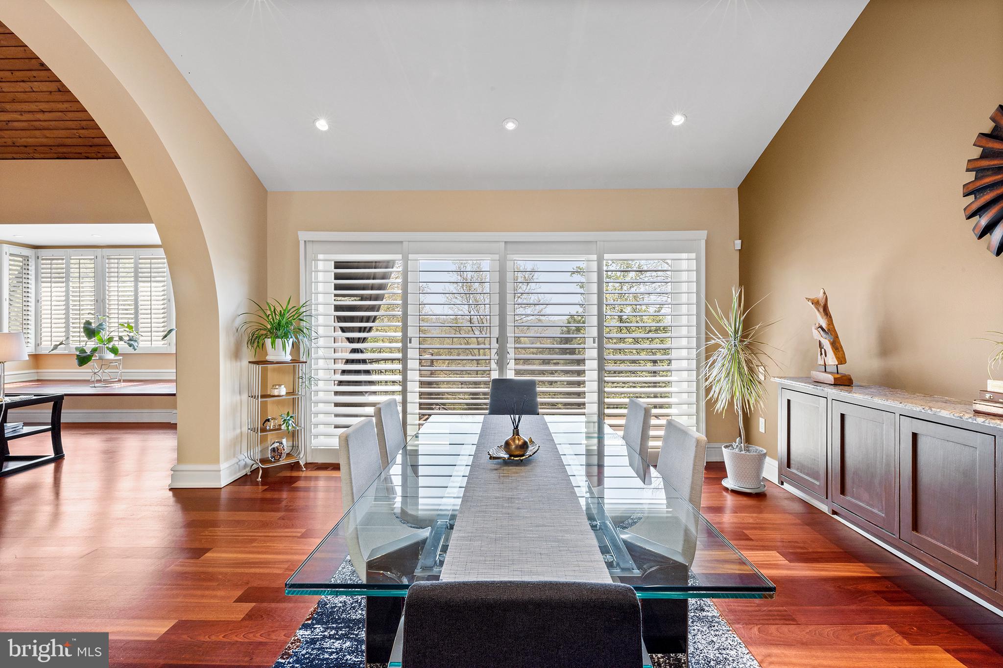 YELLOW SPRINGS EST - Residential