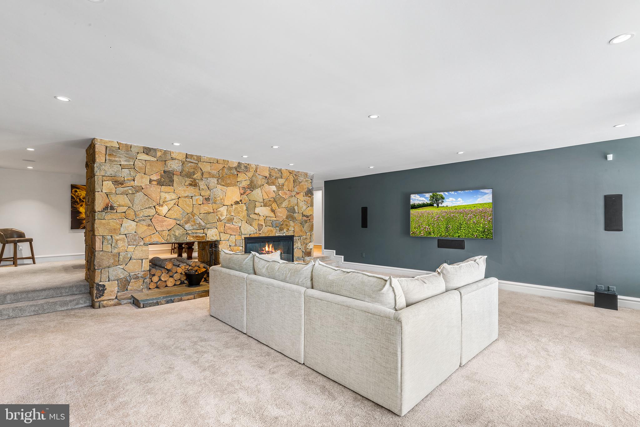 YELLOW SPRINGS EST - Residential