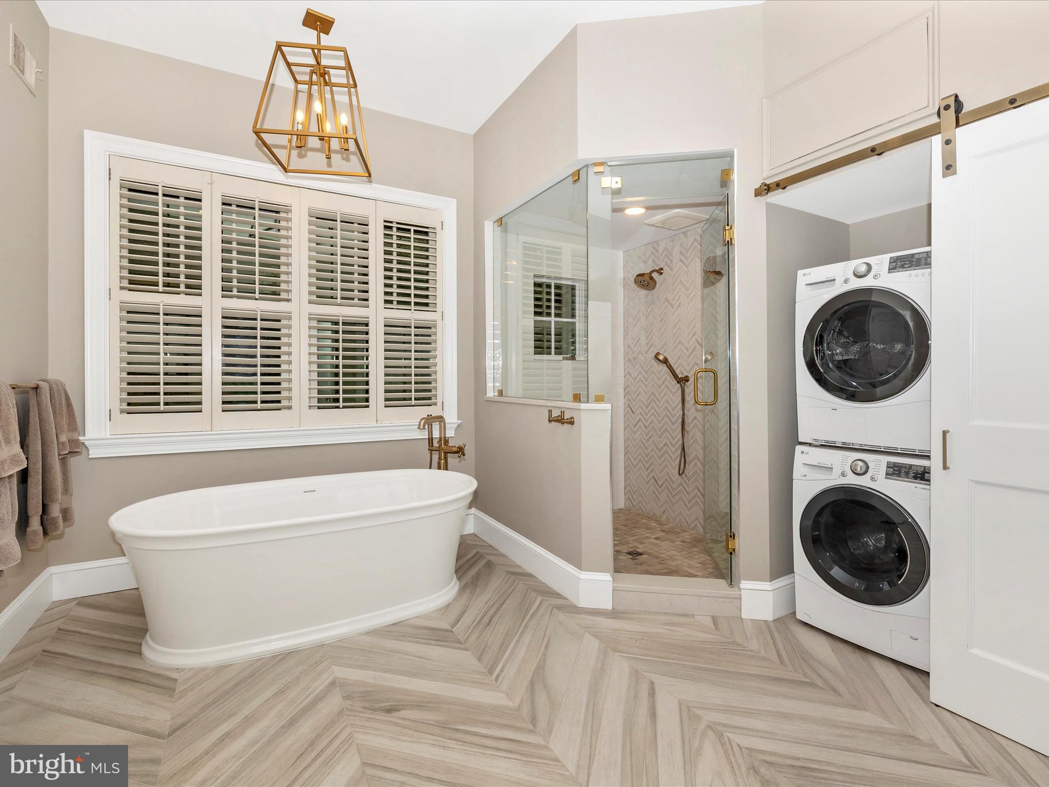 MERRY GO ROUND FARM - Residential