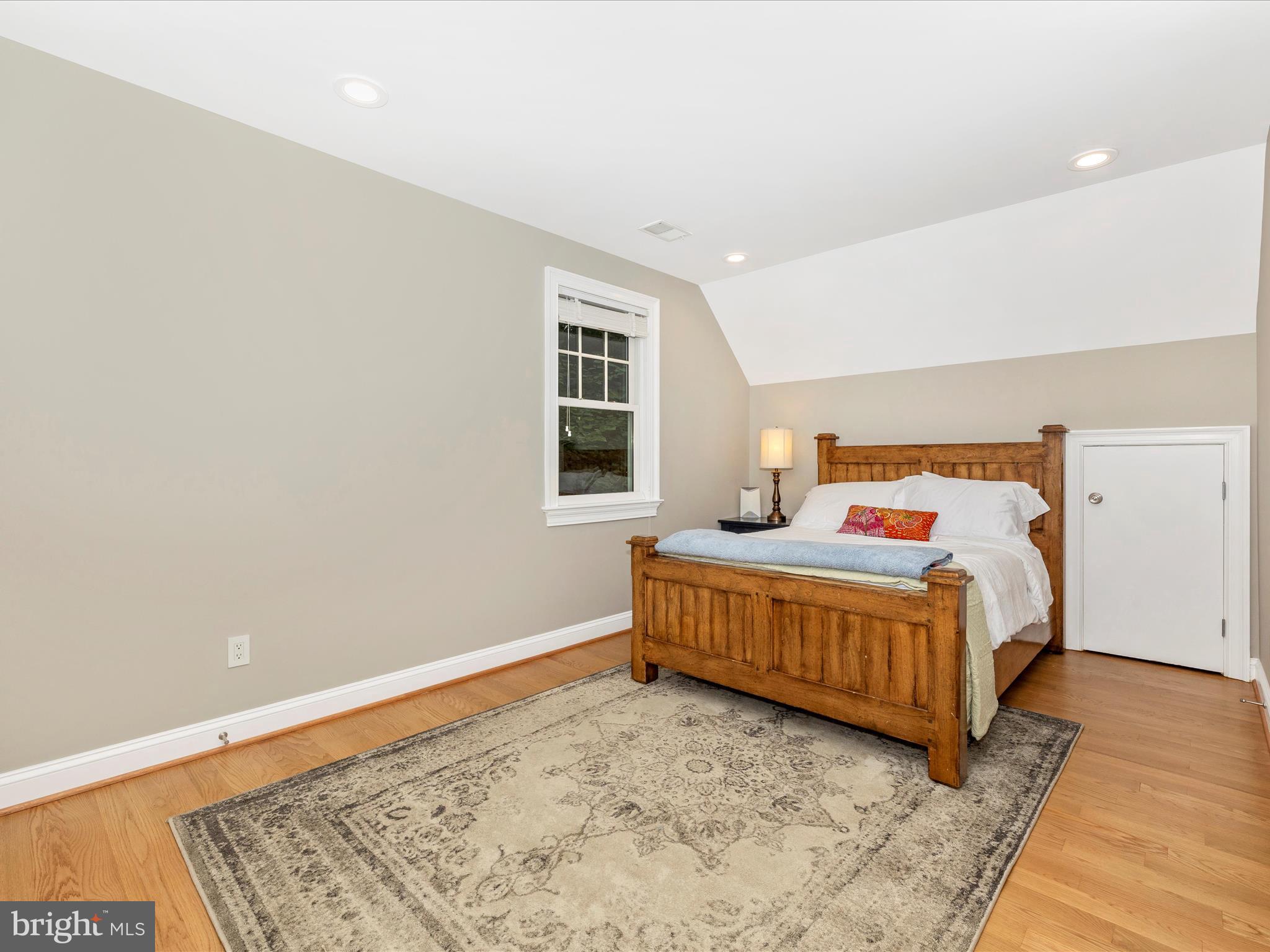 MERRY GO ROUND FARM - Residential