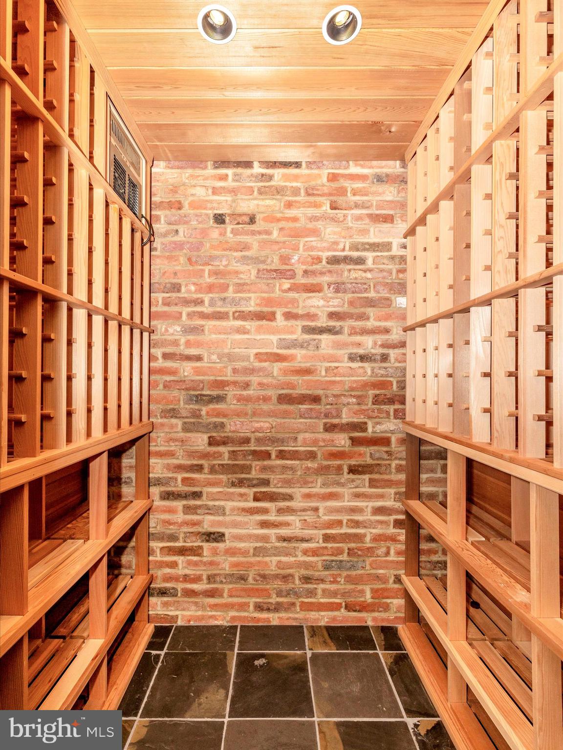 MERRY GO ROUND FARM - Residential