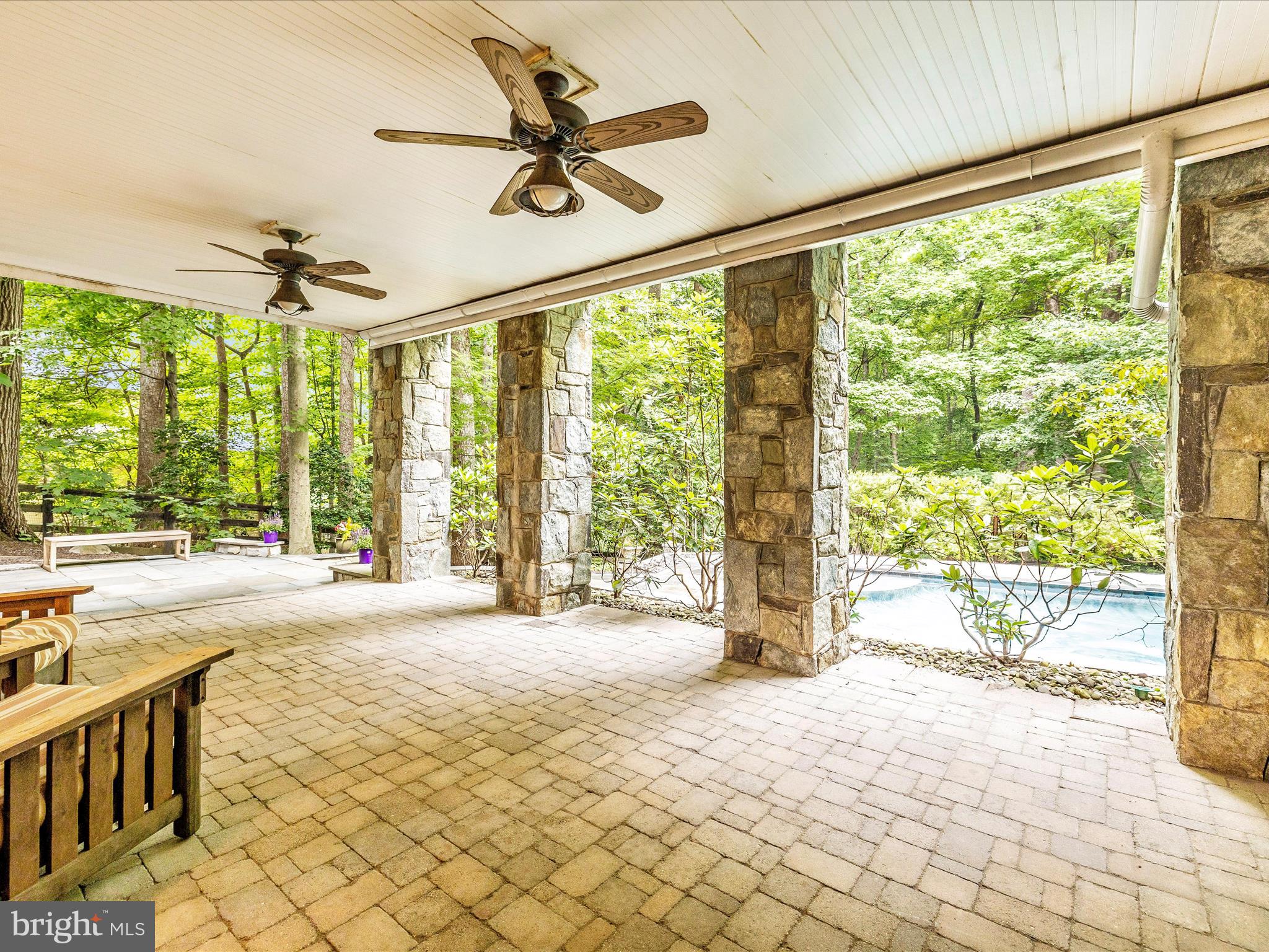 MERRY GO ROUND FARM - Residential