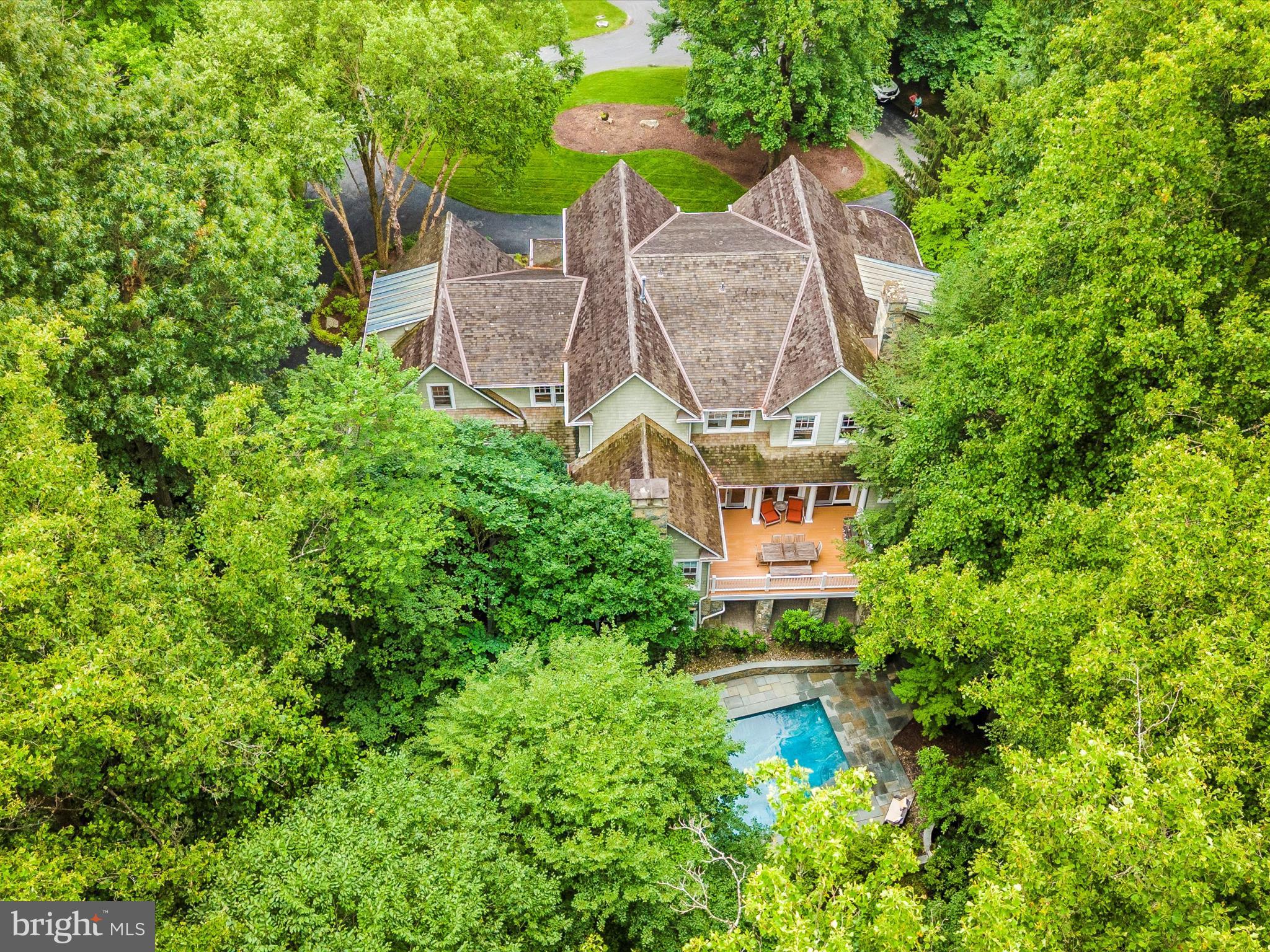 MERRY GO ROUND FARM - Residential