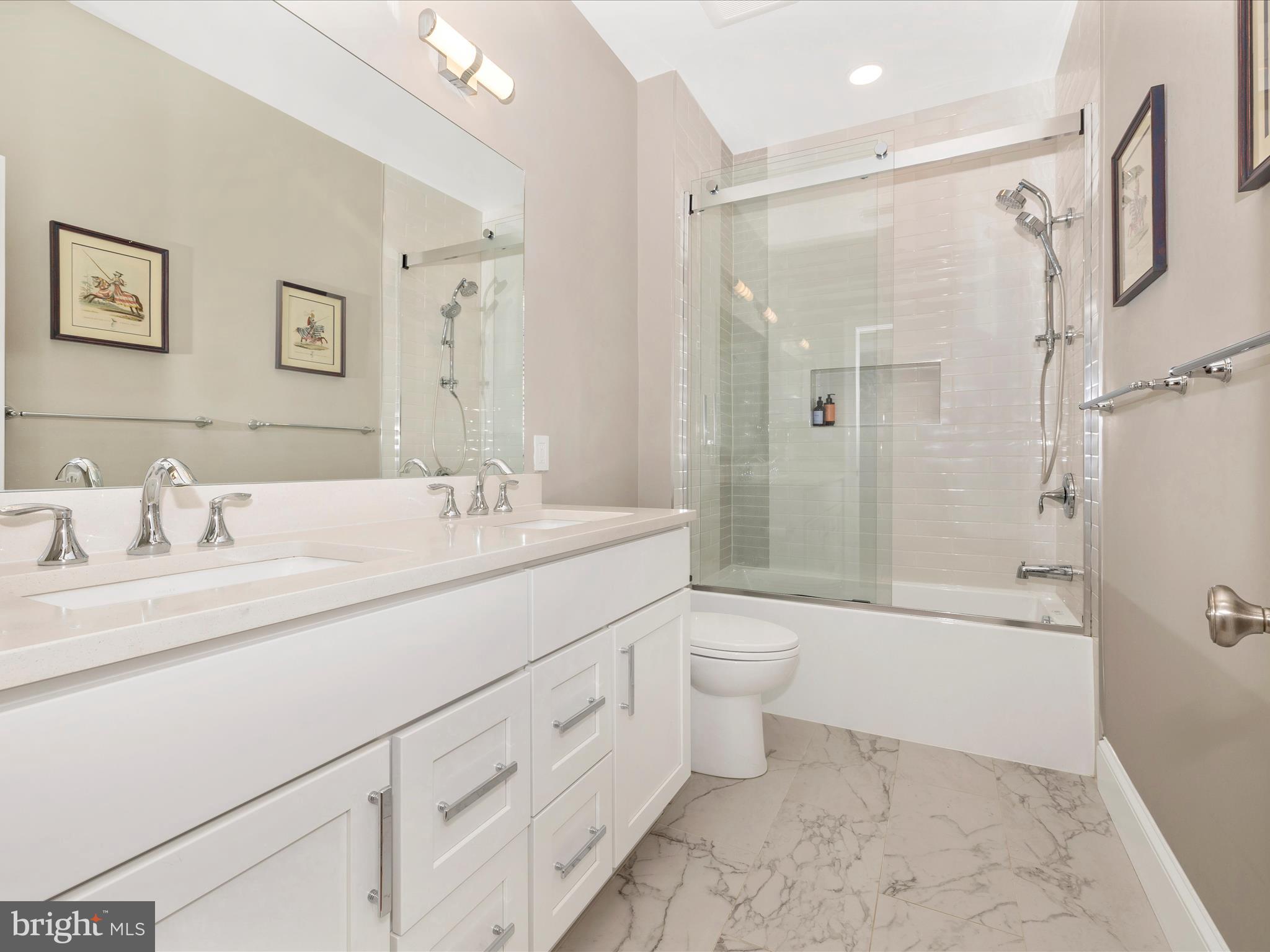 MERRY GO ROUND FARM - Residential