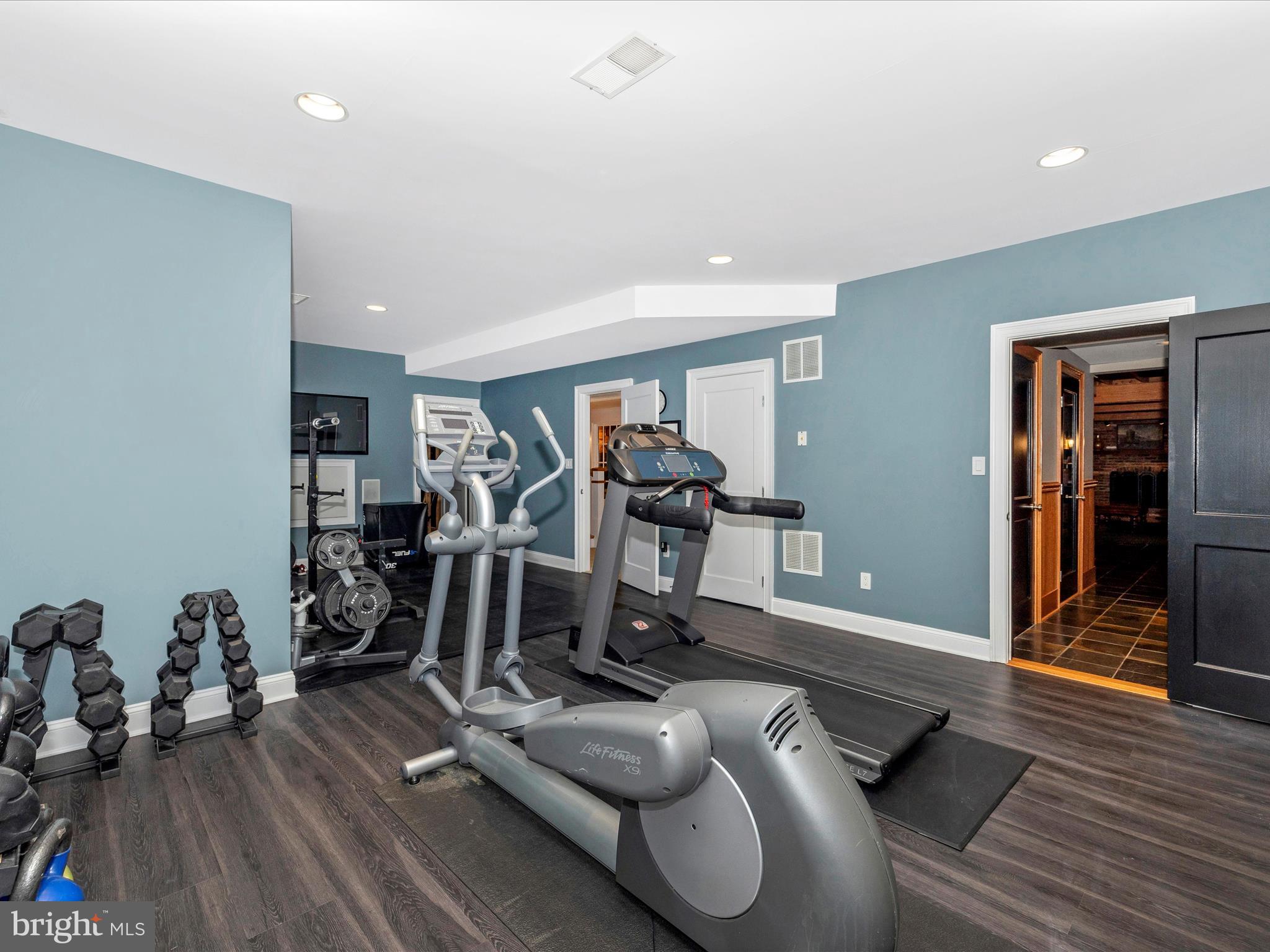 MERRY GO ROUND FARM - Residential