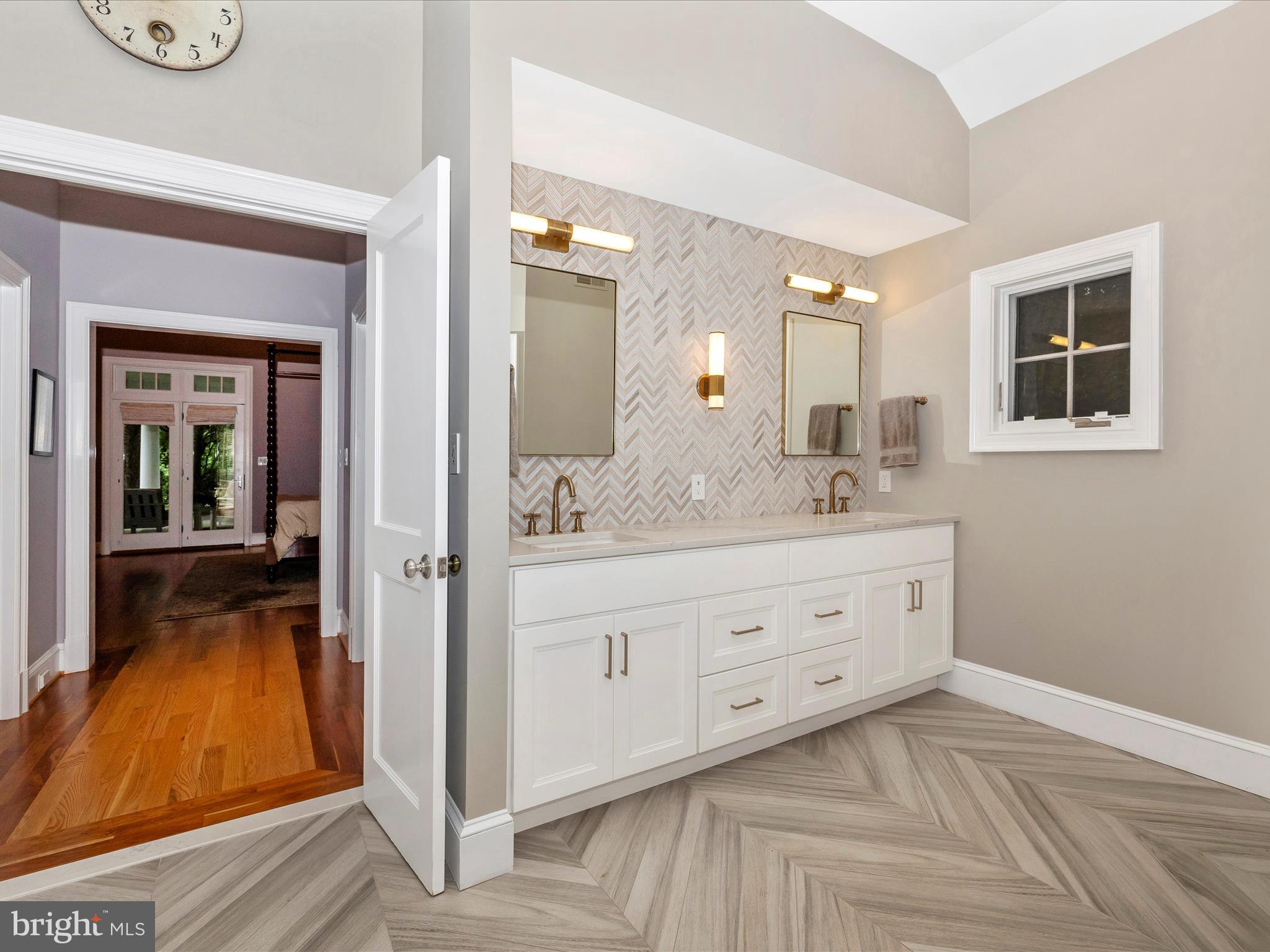 MERRY GO ROUND FARM - Residential