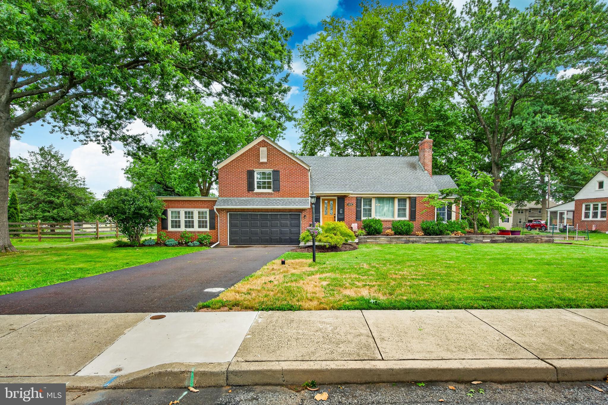 428 RIDGE AVENUE