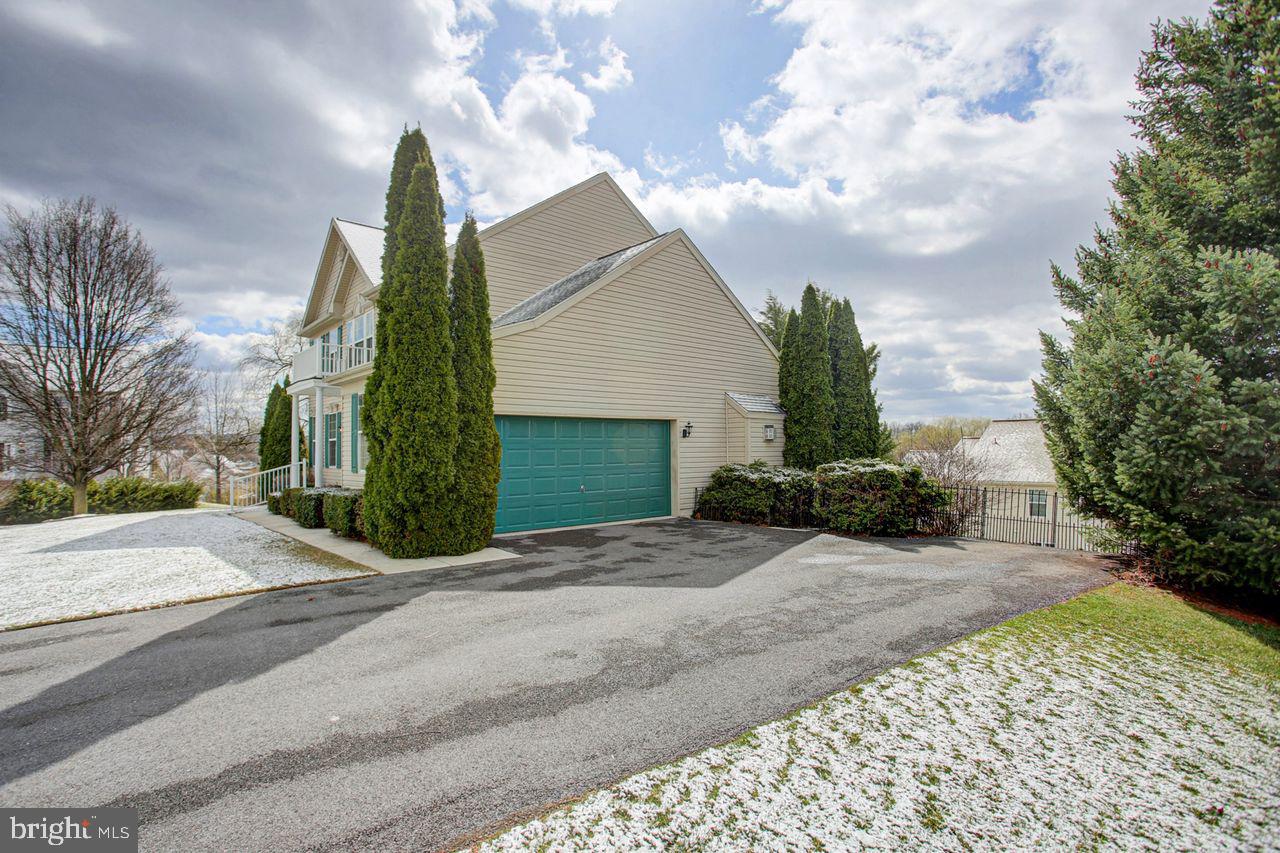 108 BRIDLE HILL COURT