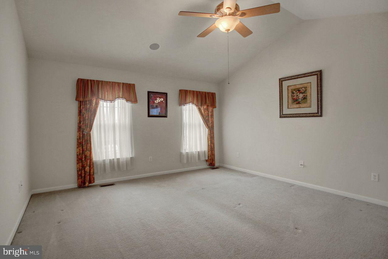 SADDLE RIDGE - Residential