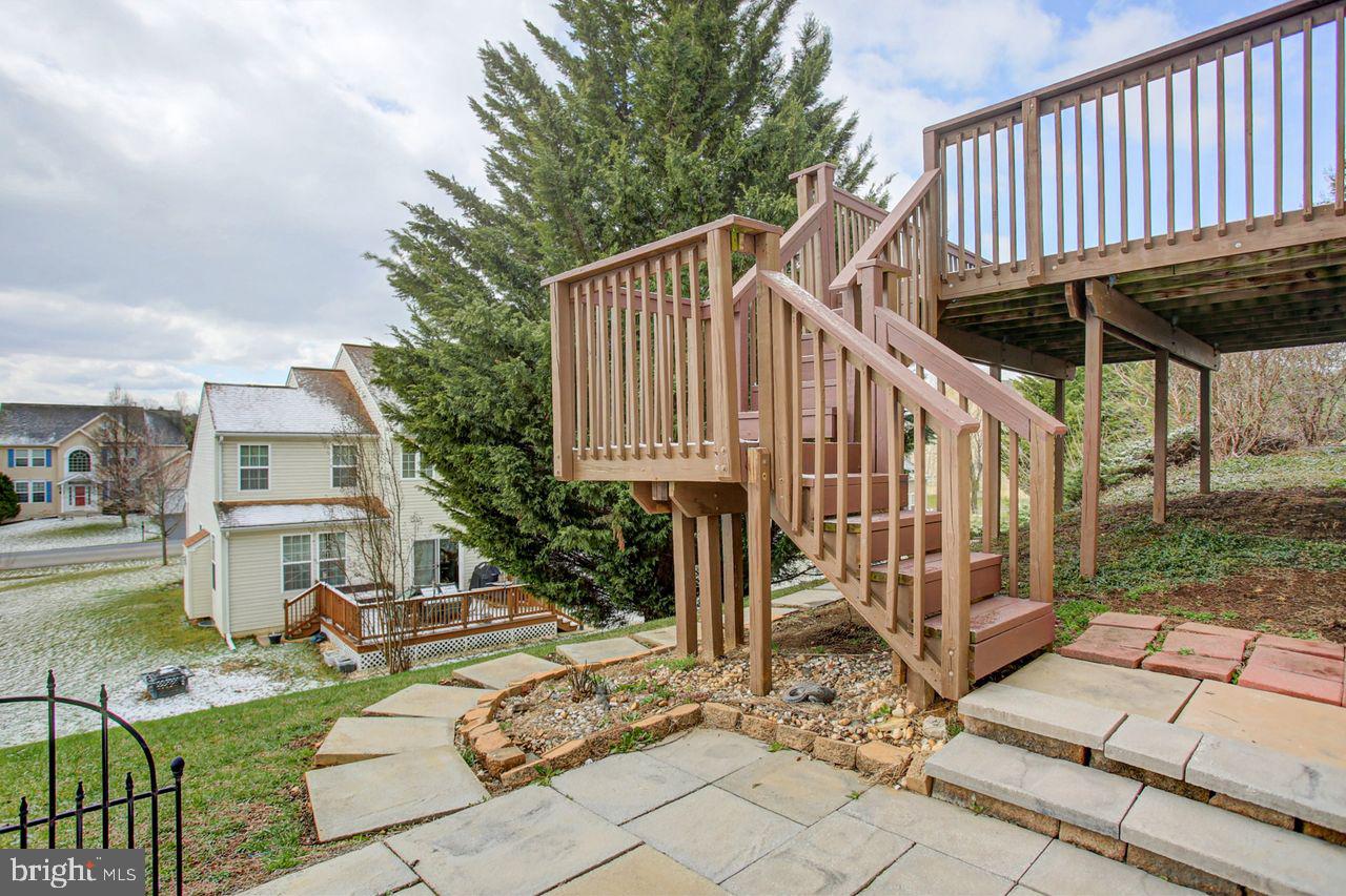 SADDLE RIDGE - Residential