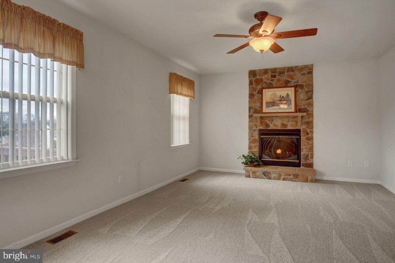 SADDLE RIDGE - Residential