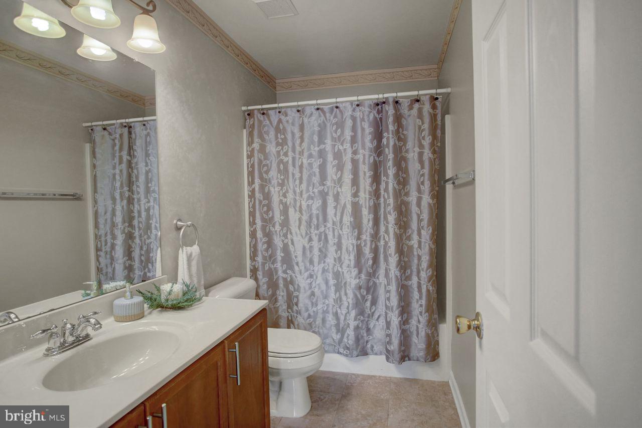 SADDLE RIDGE - Residential