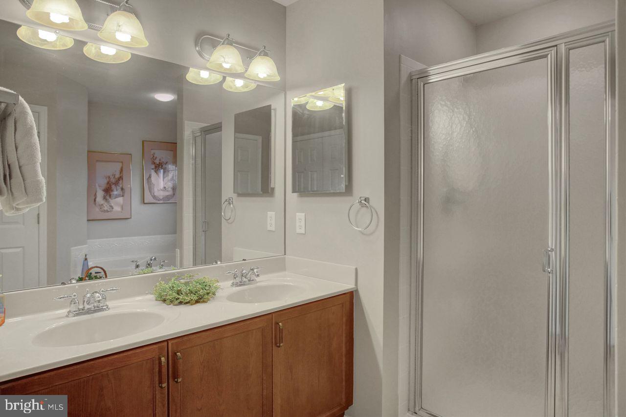 SADDLE RIDGE - Residential