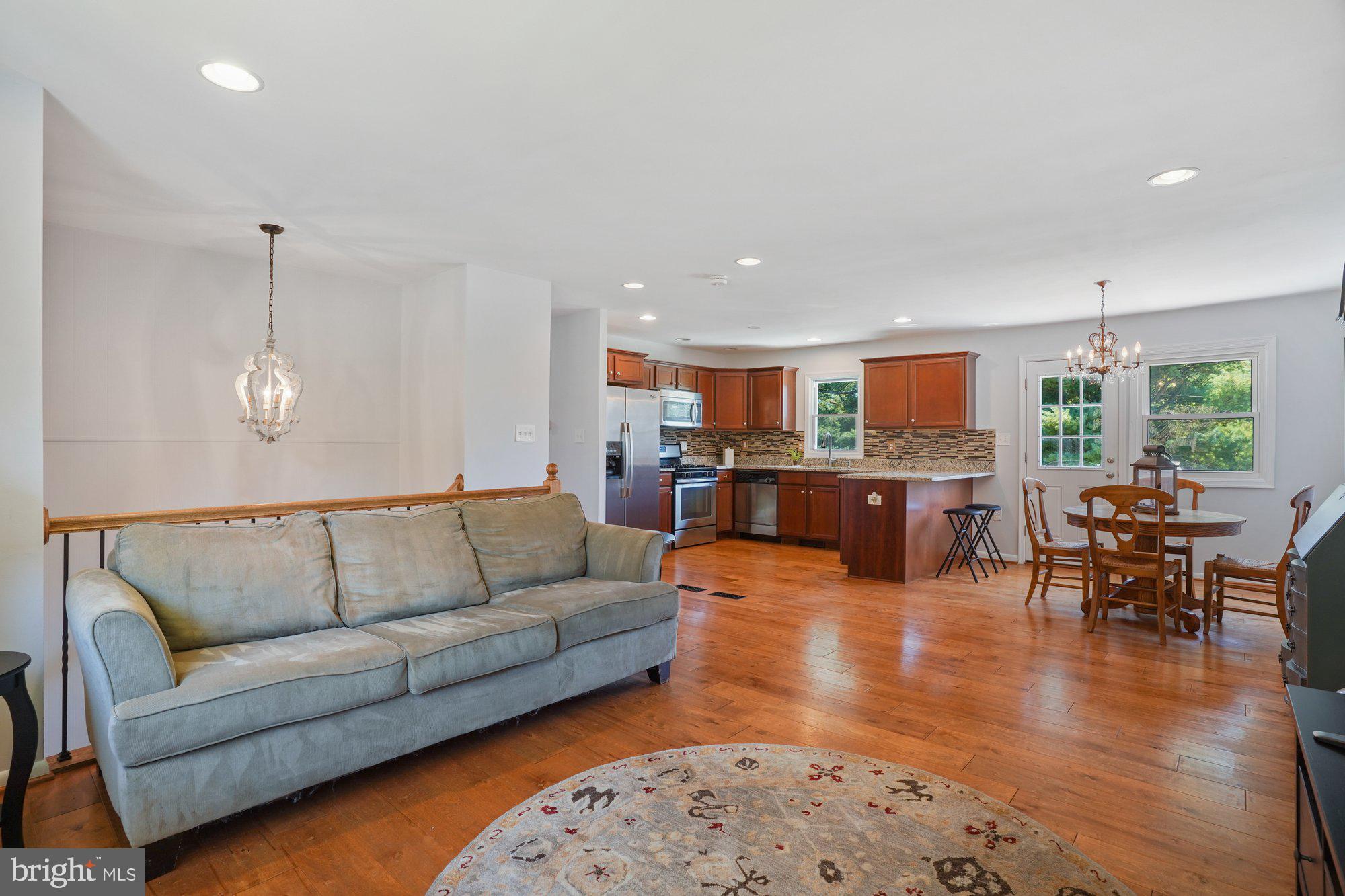 CLOVERDALE - Residential