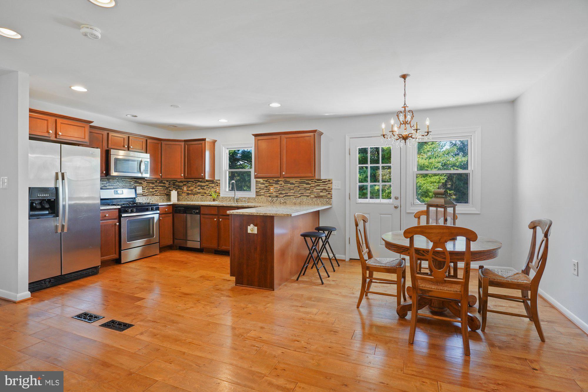 CLOVERDALE - Residential