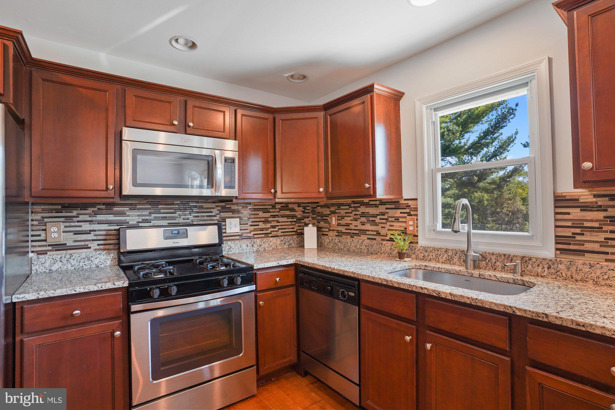 CLOVERDALE - Residential