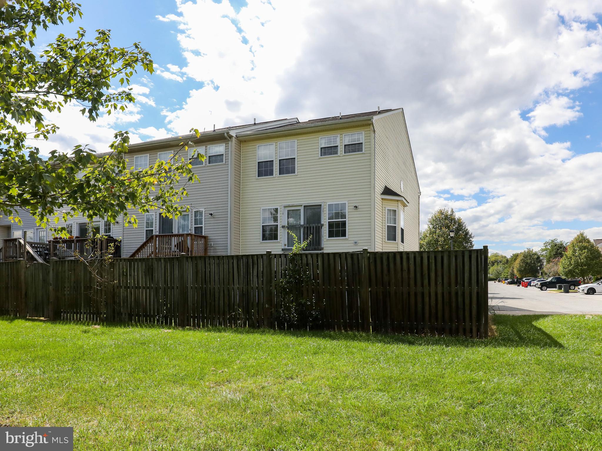 GREEN MEADOWS - Residential Lease