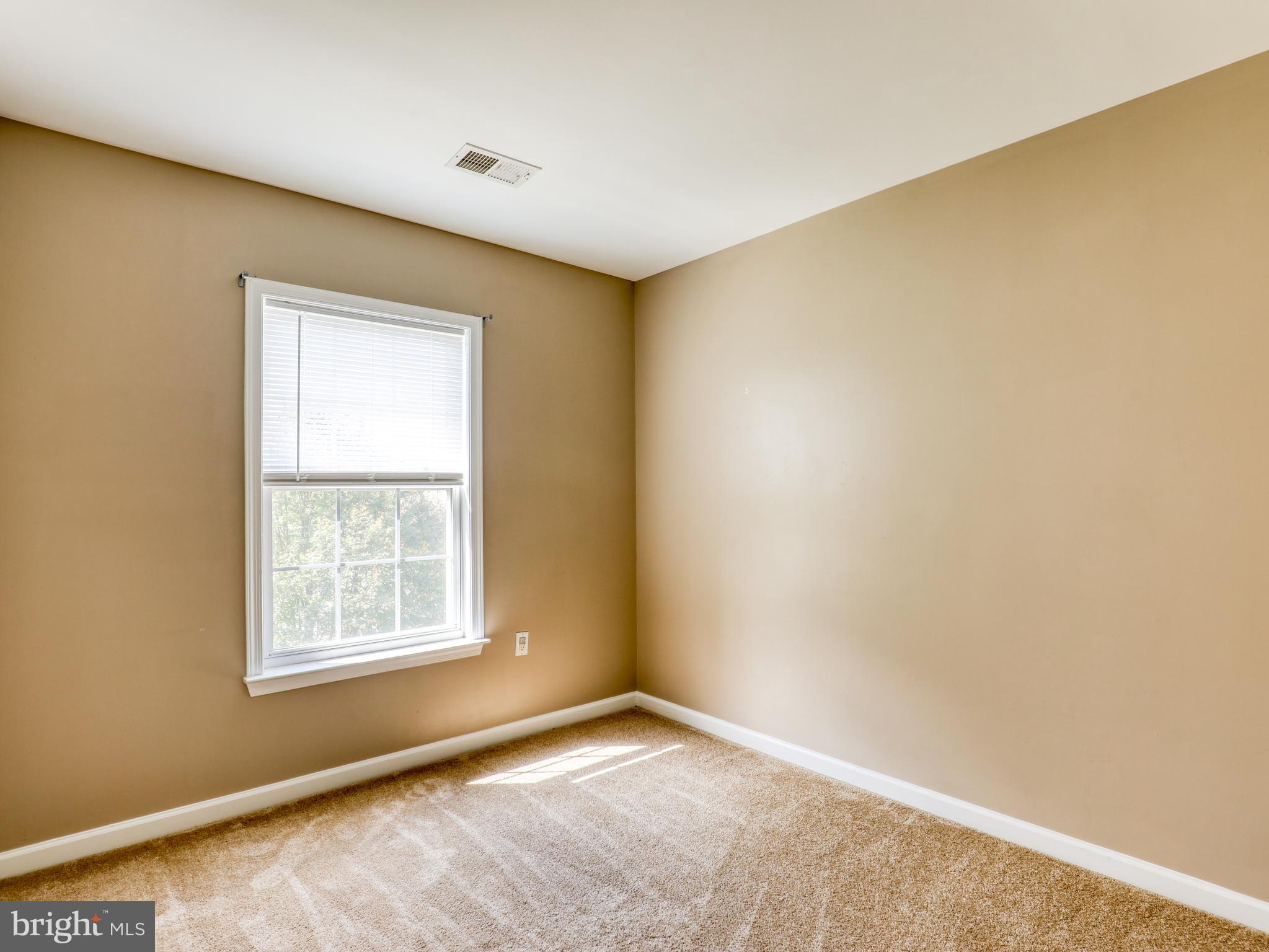 GREEN MEADOWS - Residential Lease