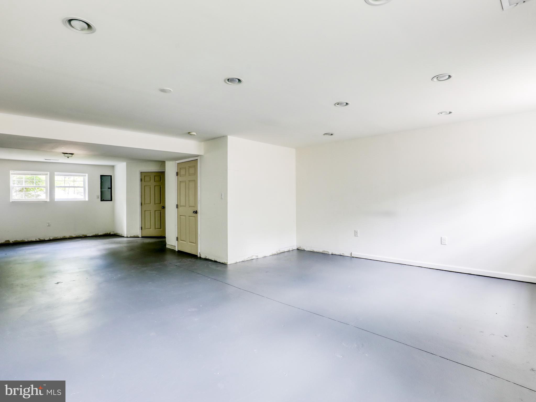 GREEN MEADOWS - Residential Lease