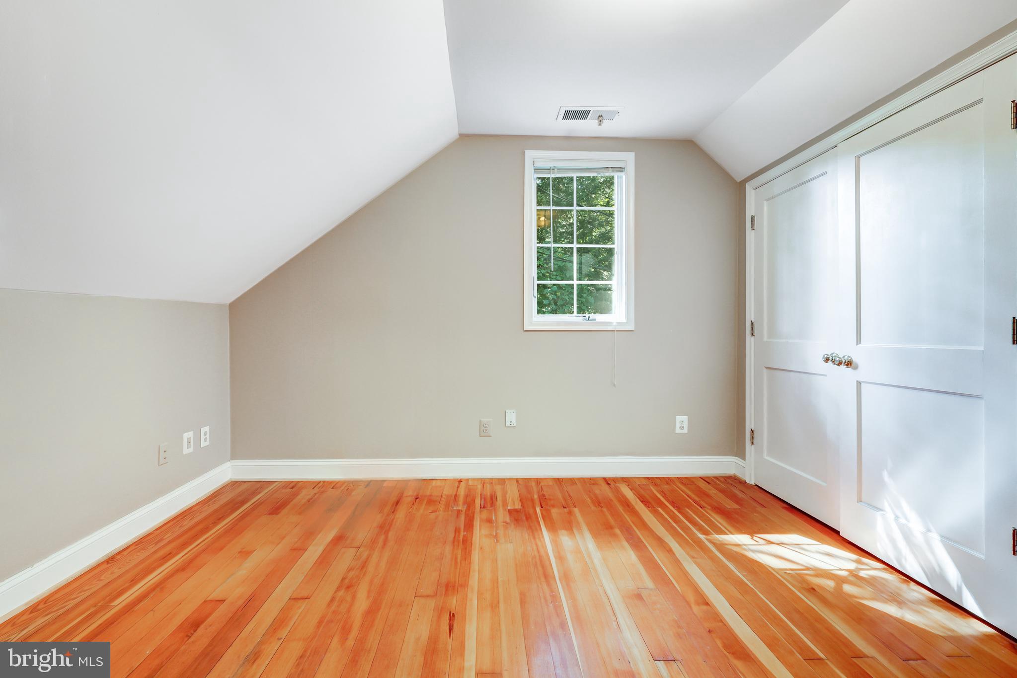 CLEARVIEW MANOR - Residential