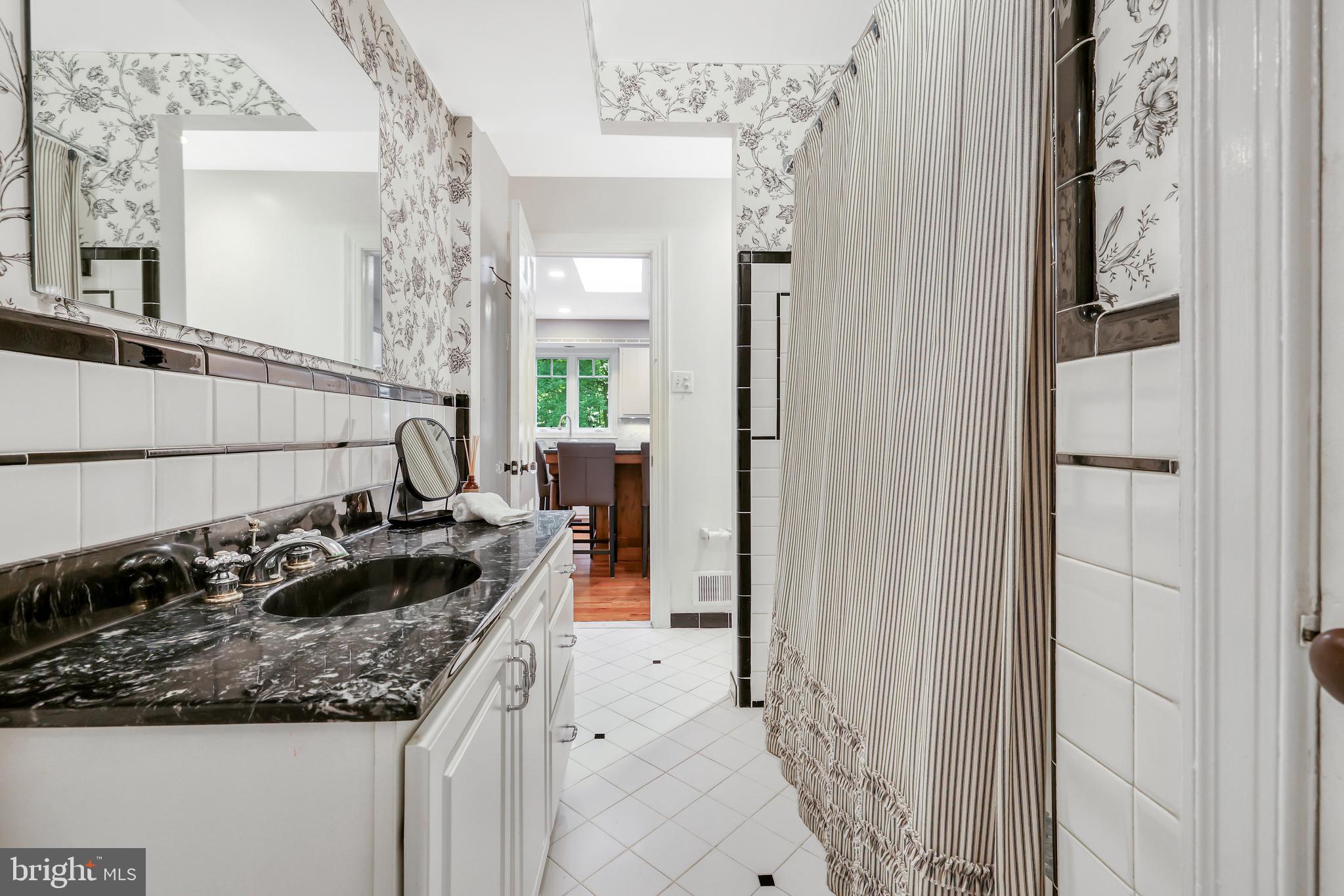 CLEARVIEW MANOR - Residential