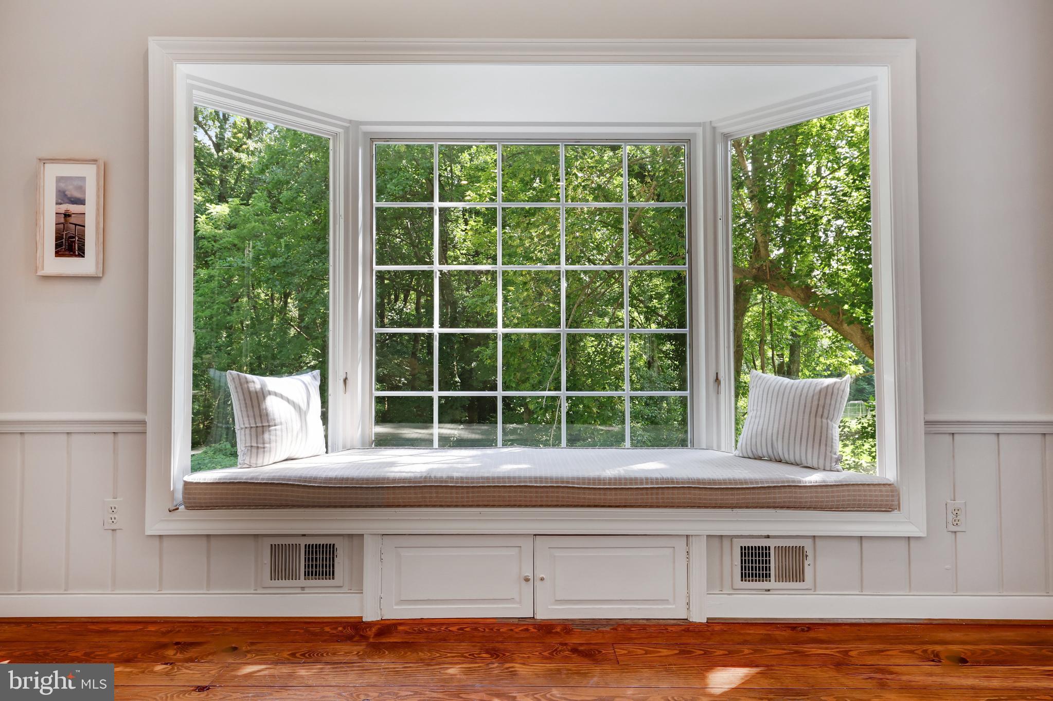 CLEARVIEW MANOR - Residential