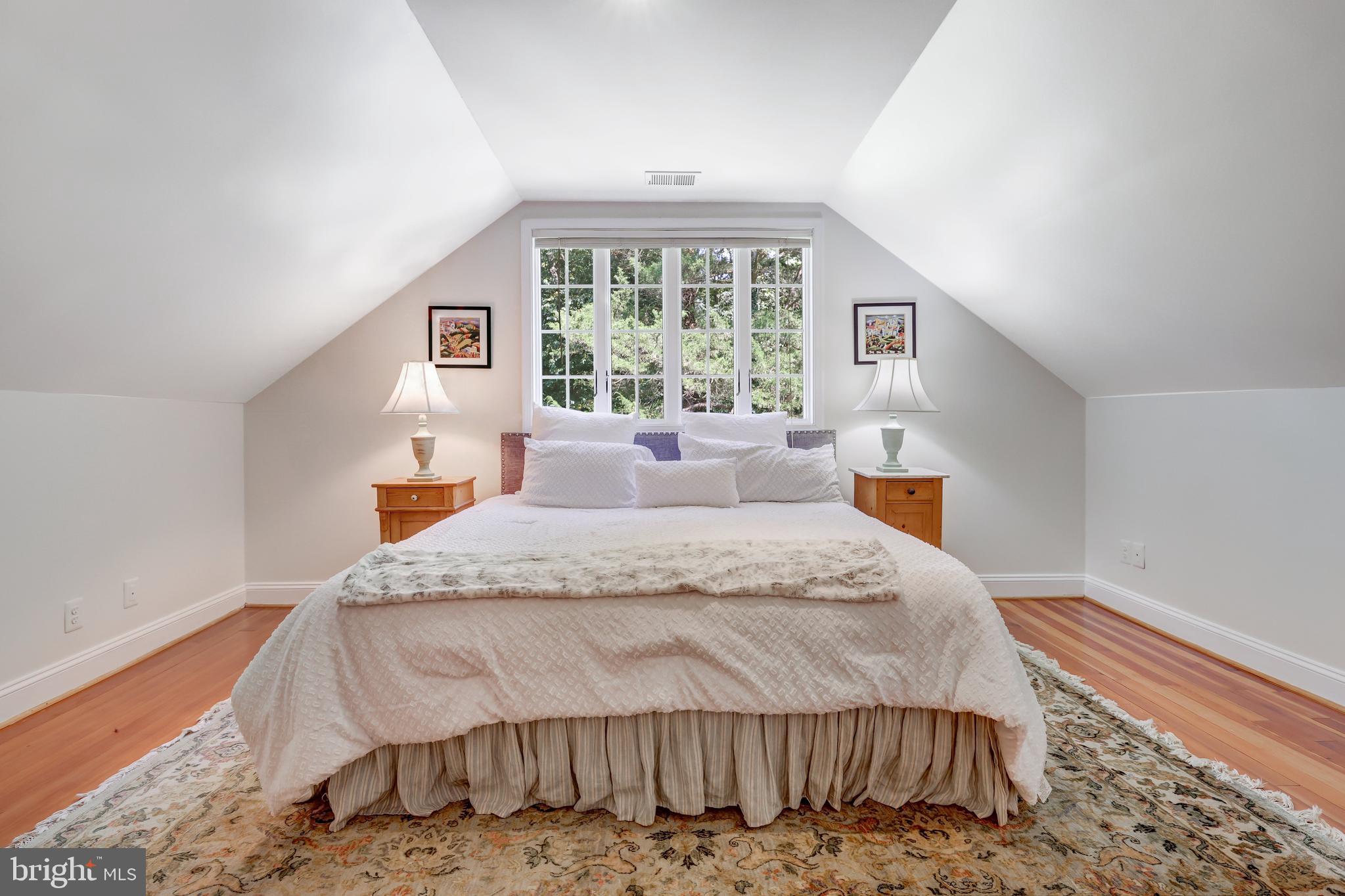 CLEARVIEW MANOR - Residential