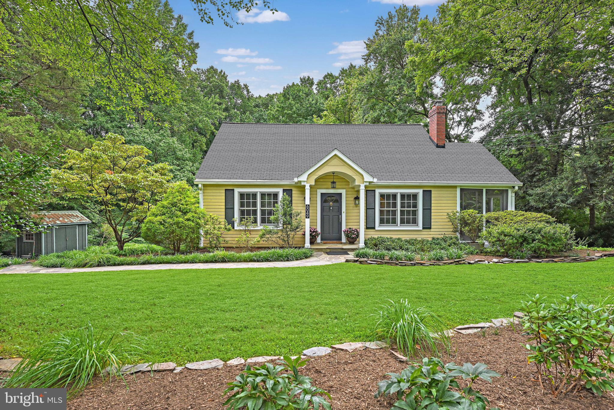 CLEARVIEW MANOR - Residential