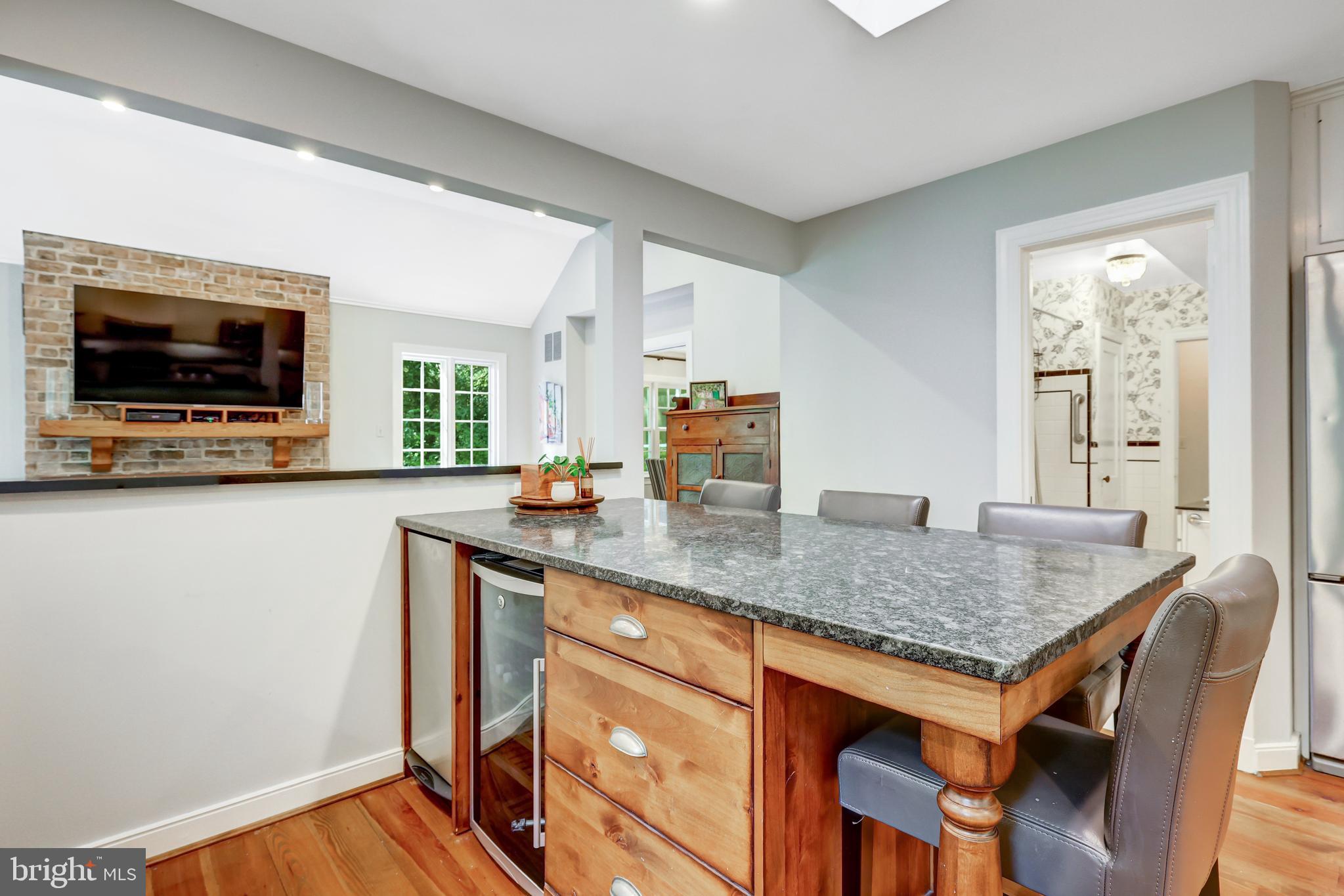 CLEARVIEW MANOR - Residential