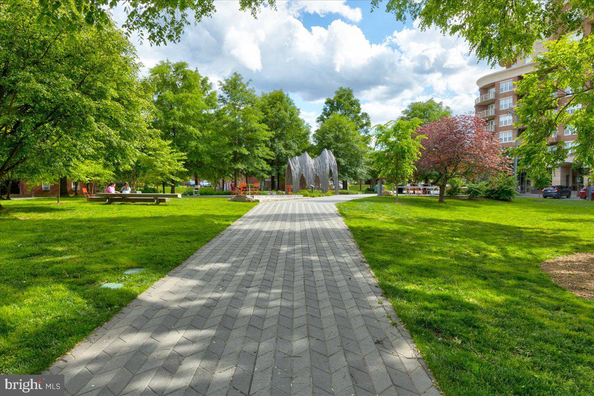 TOWER VILLAS - Residential