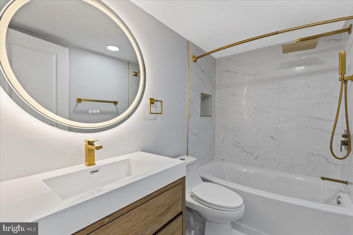 TOWER VILLAS - Residential