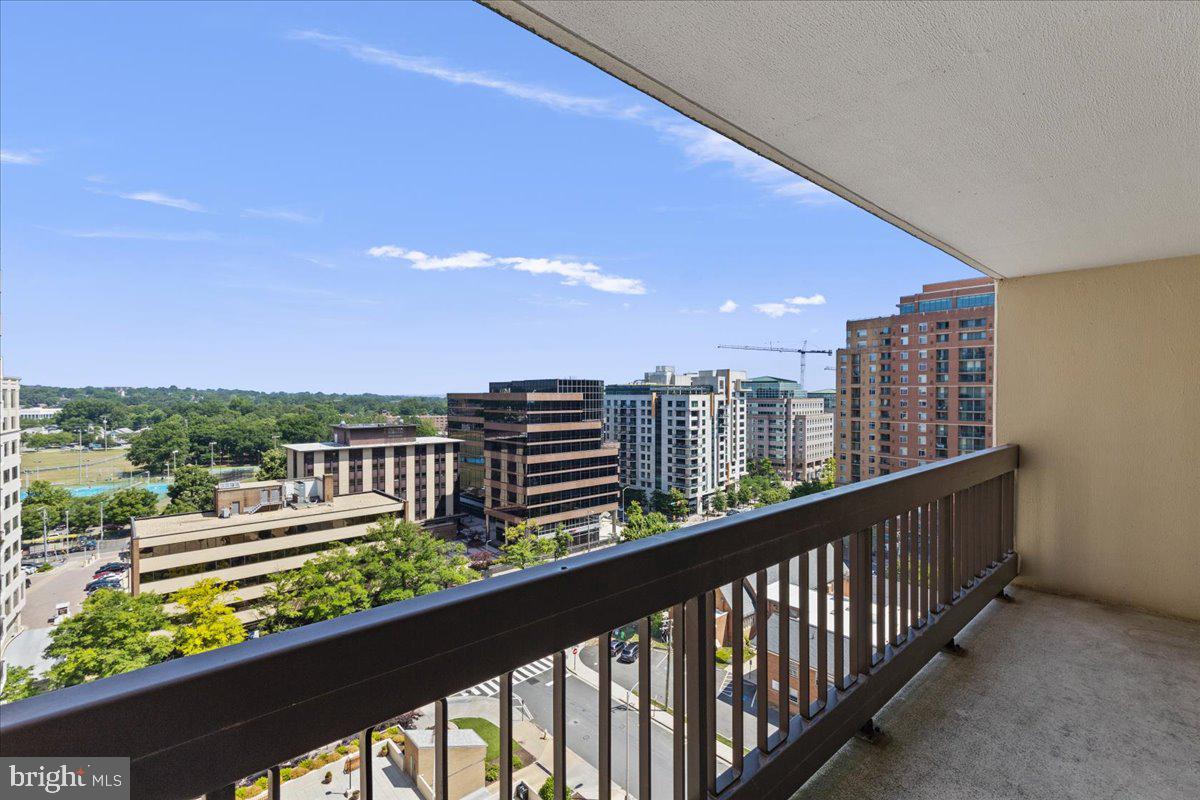 TOWER VILLAS - Residential