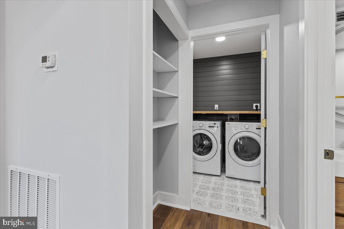 TOWER VILLAS - Residential