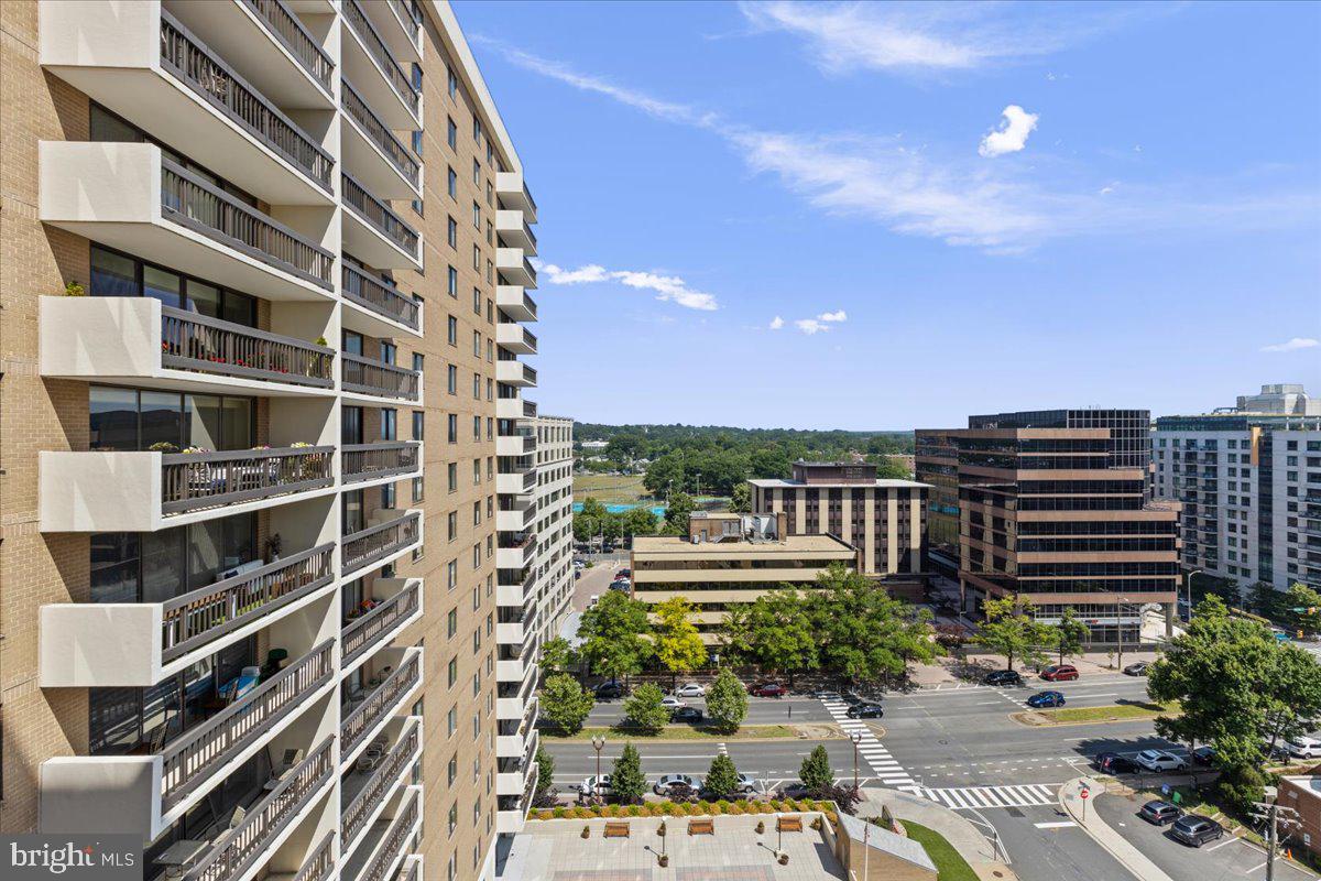 TOWER VILLAS - Residential