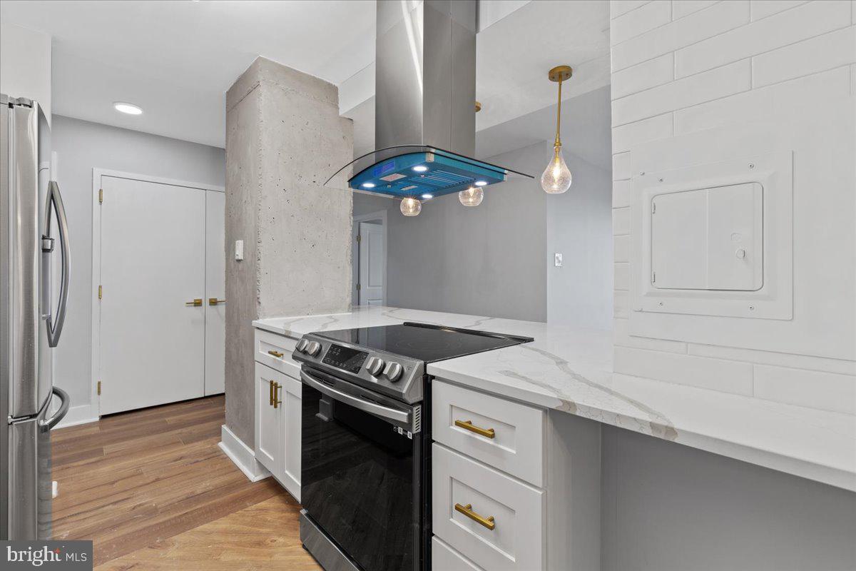 TOWER VILLAS - Residential