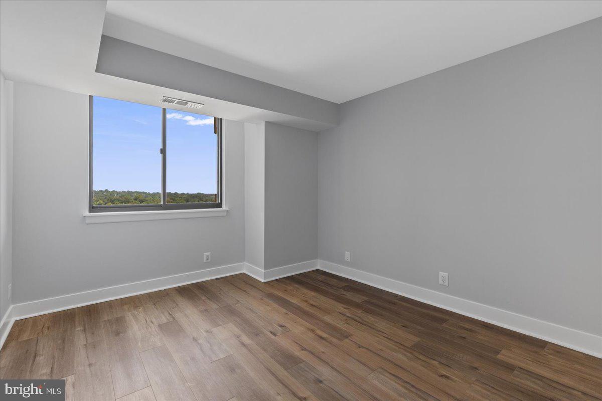 TOWER VILLAS - Residential