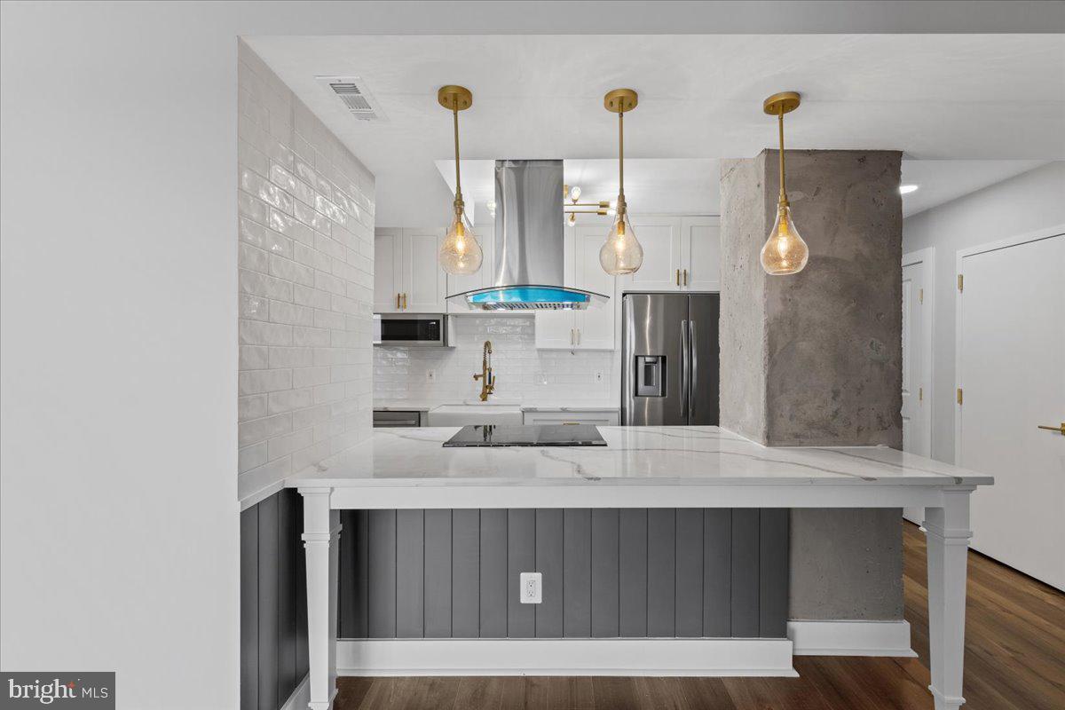 TOWER VILLAS - Residential