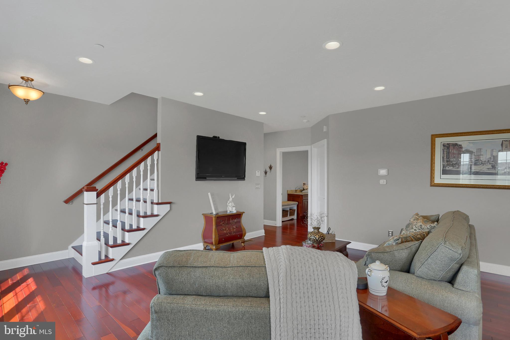 WEST MANHEIM - Residential