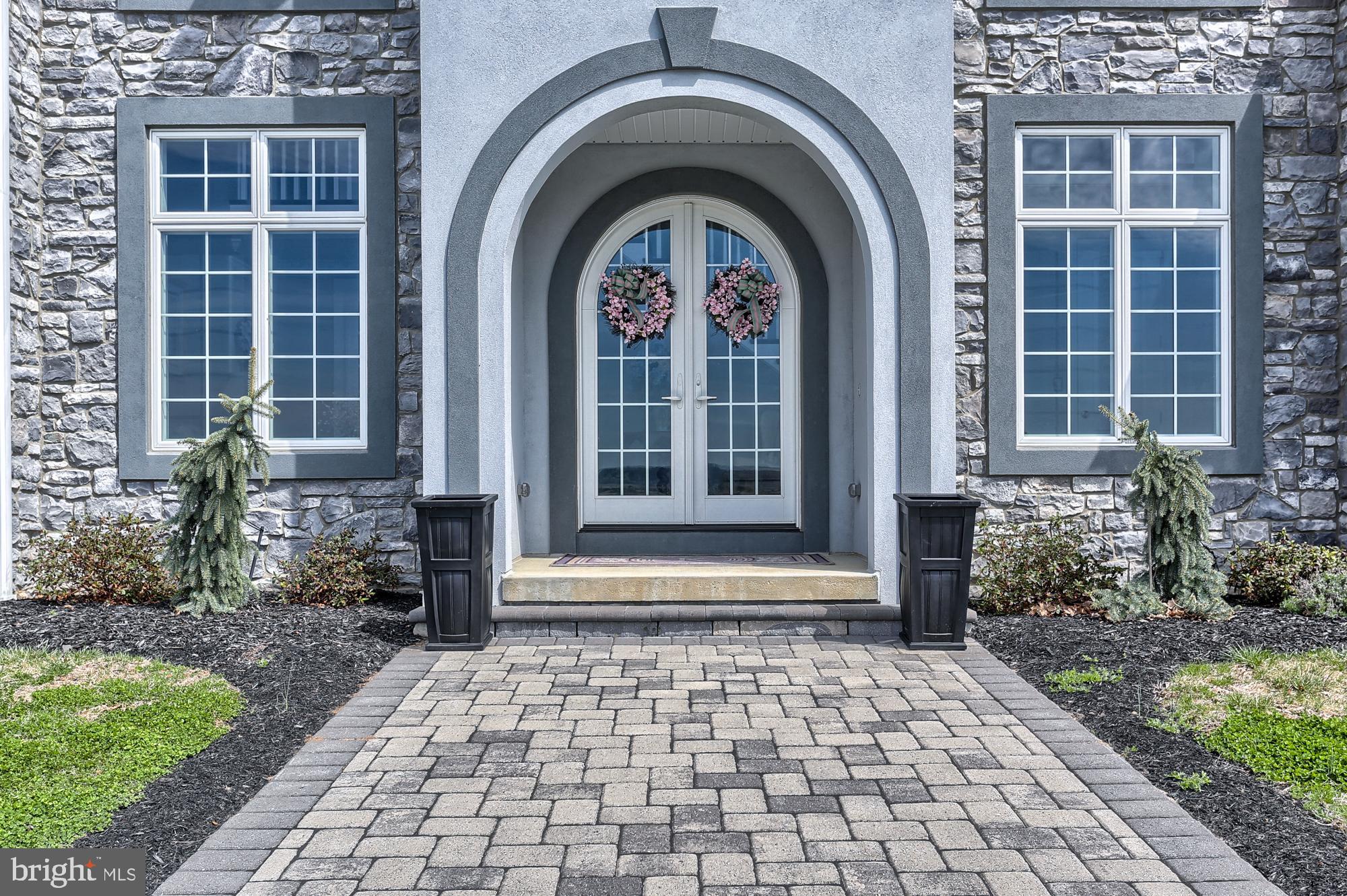 WEST MANHEIM - Residential